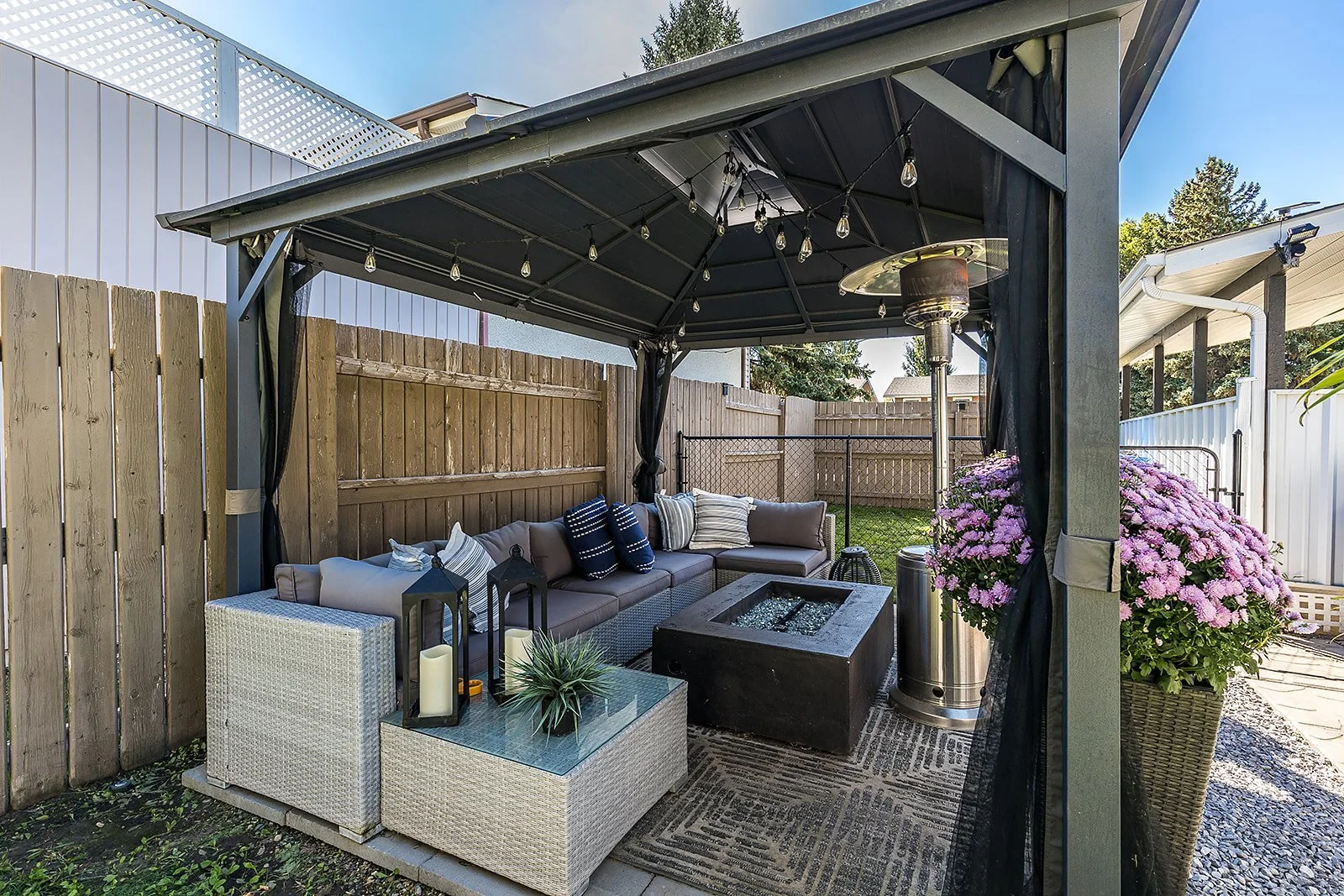 270 Shepherd Cres SE-16.jpg