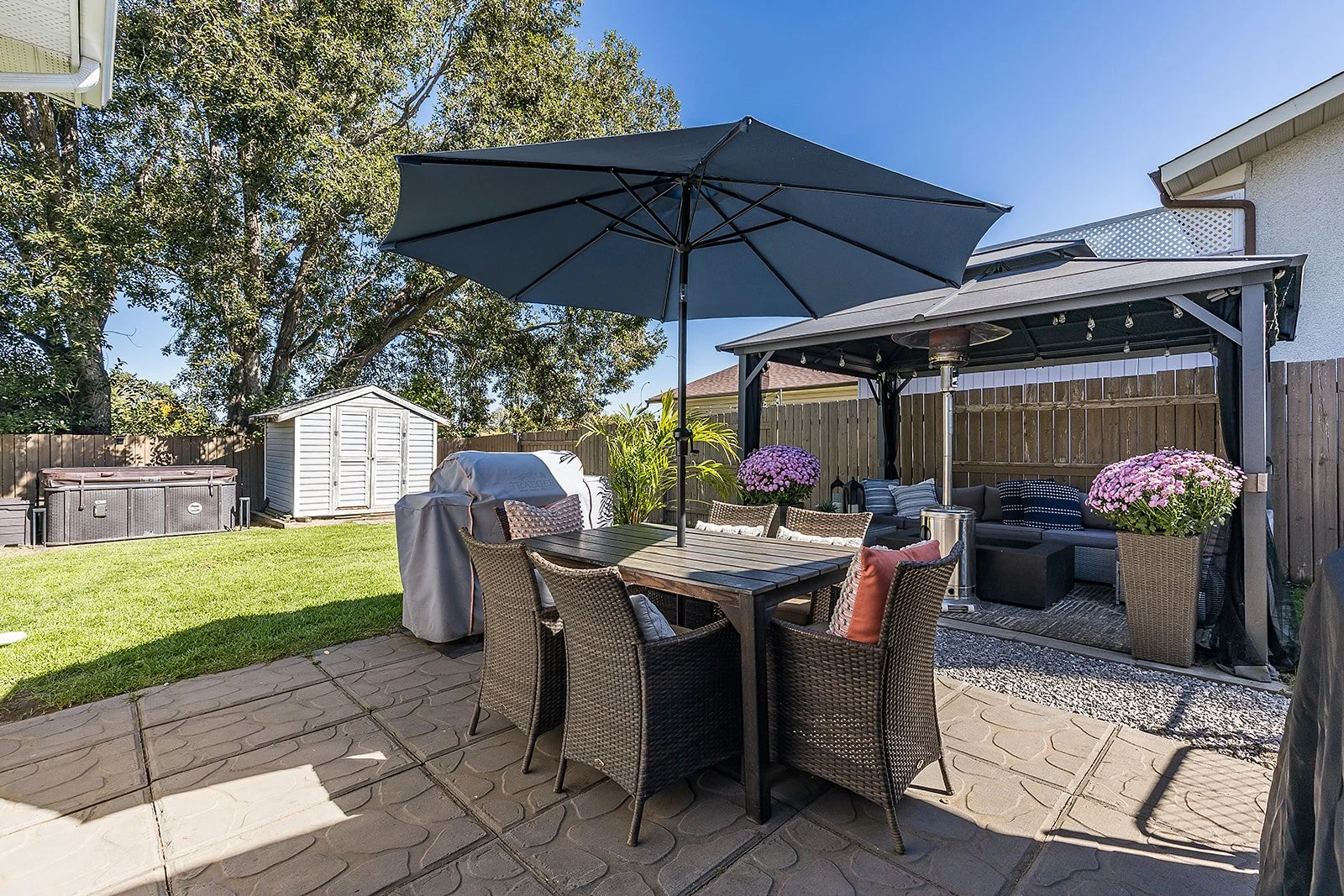 270 Shepherd Cres SE-19.jpg