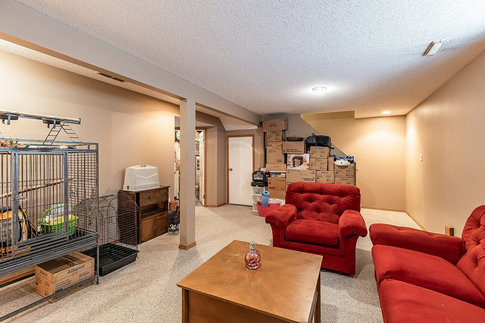 2 128 3 St NE-39.jpg