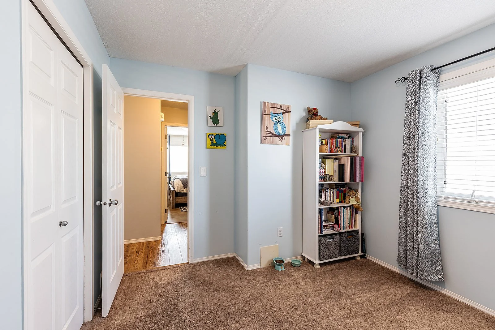 71 Sunset Cres SW-21.jpg