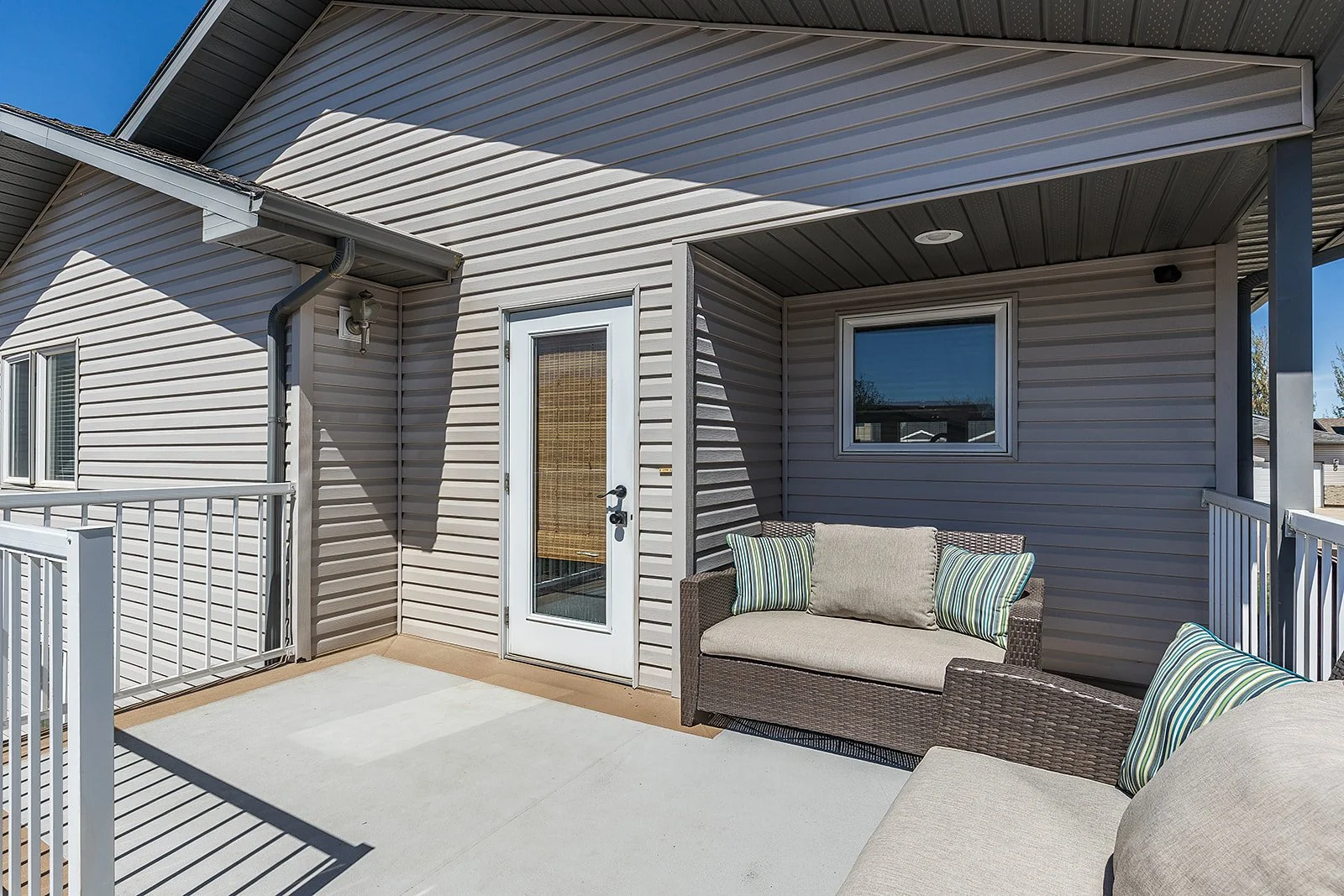 71 Sunset Cres SW-48.jpg