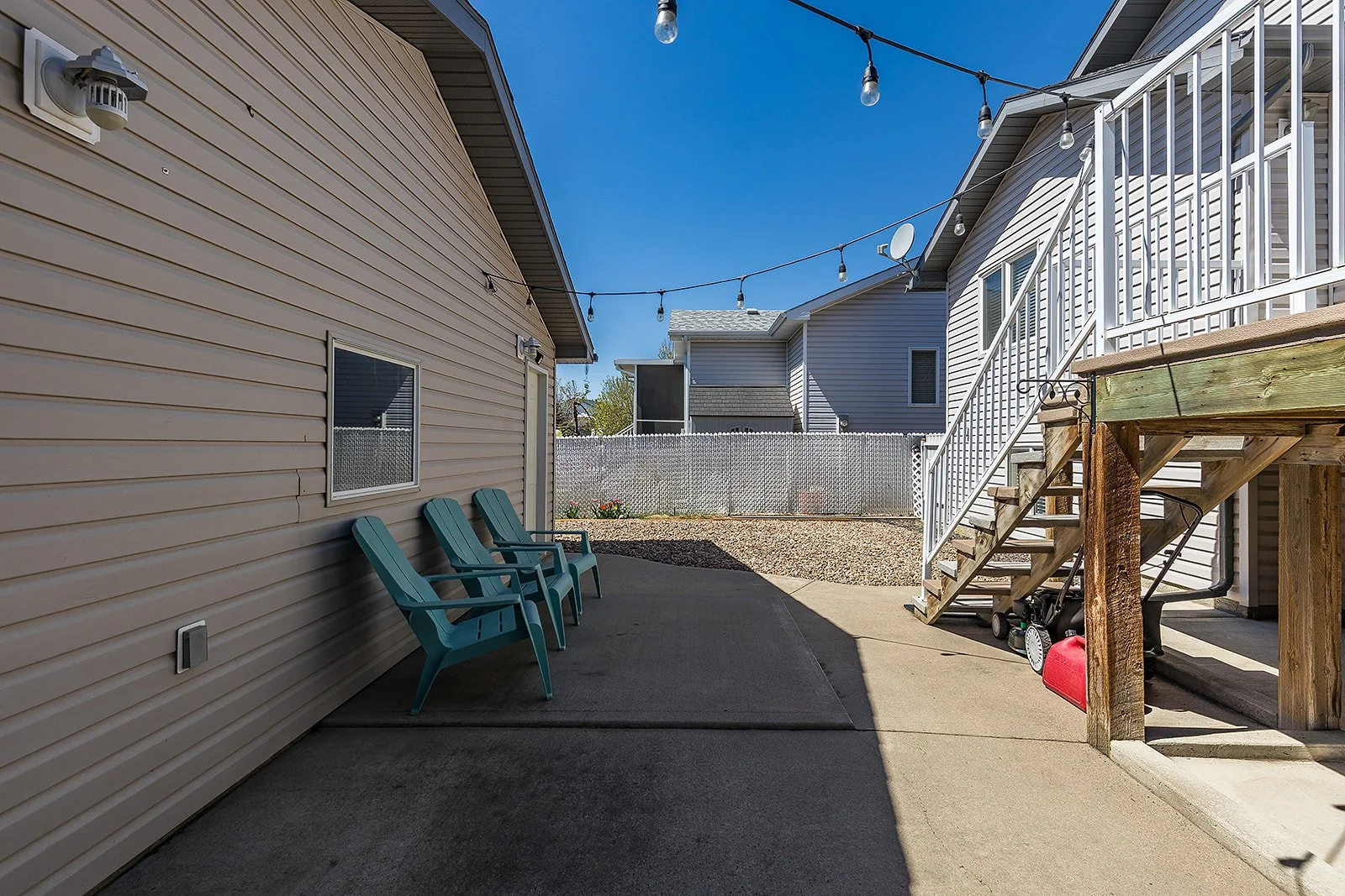 71 Sunset Cres SW-54.jpg