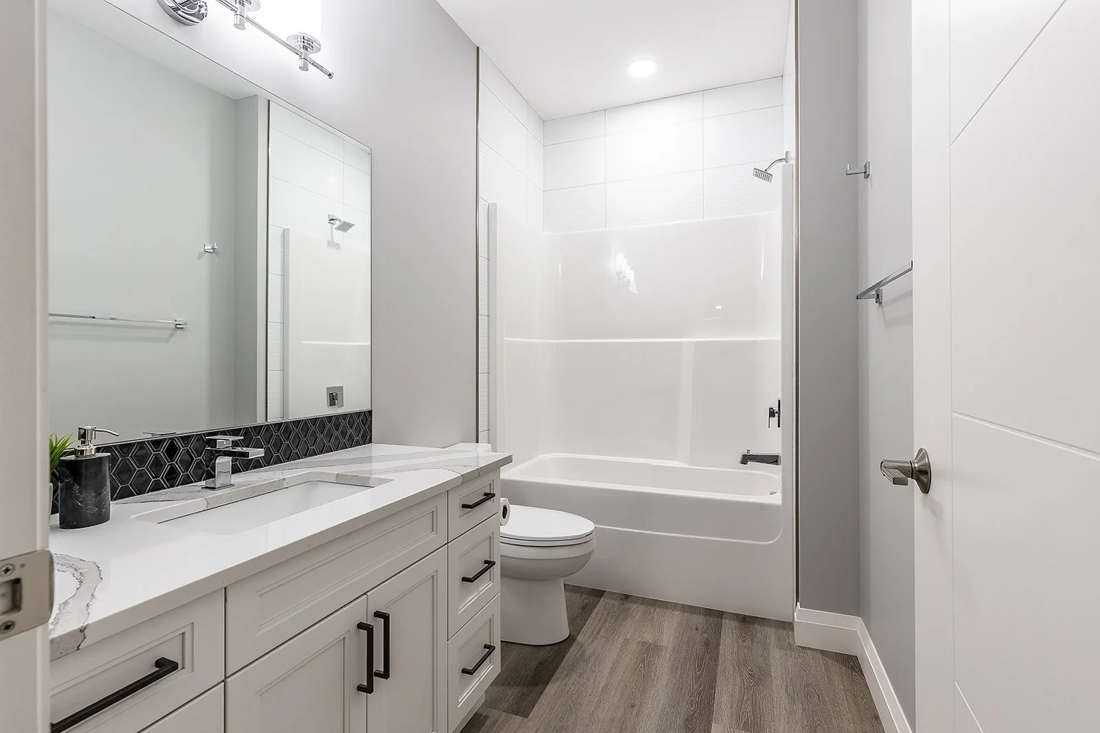 57 Hamptons Gate -56.jpg