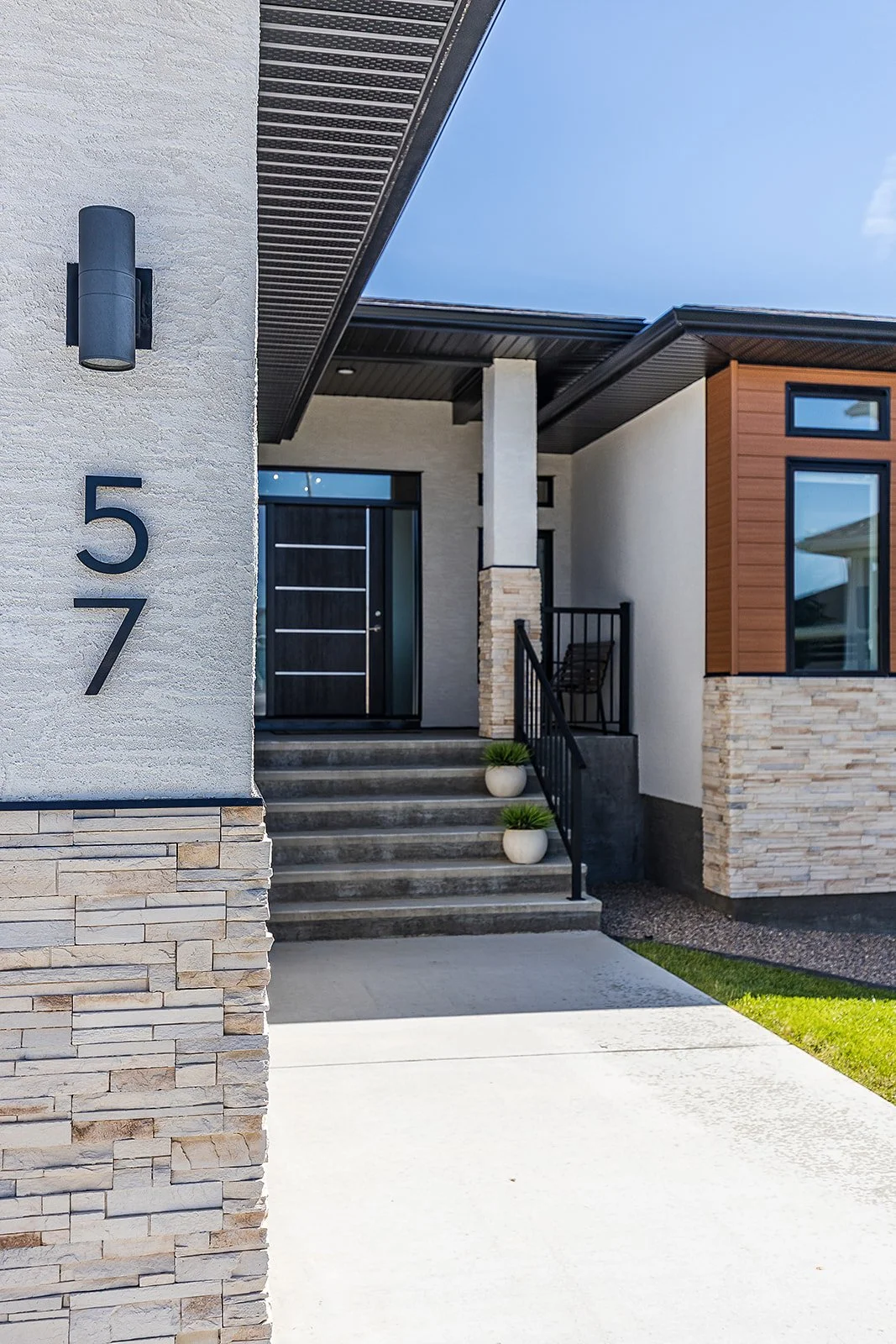57 Hamptons Gate -3.jpg