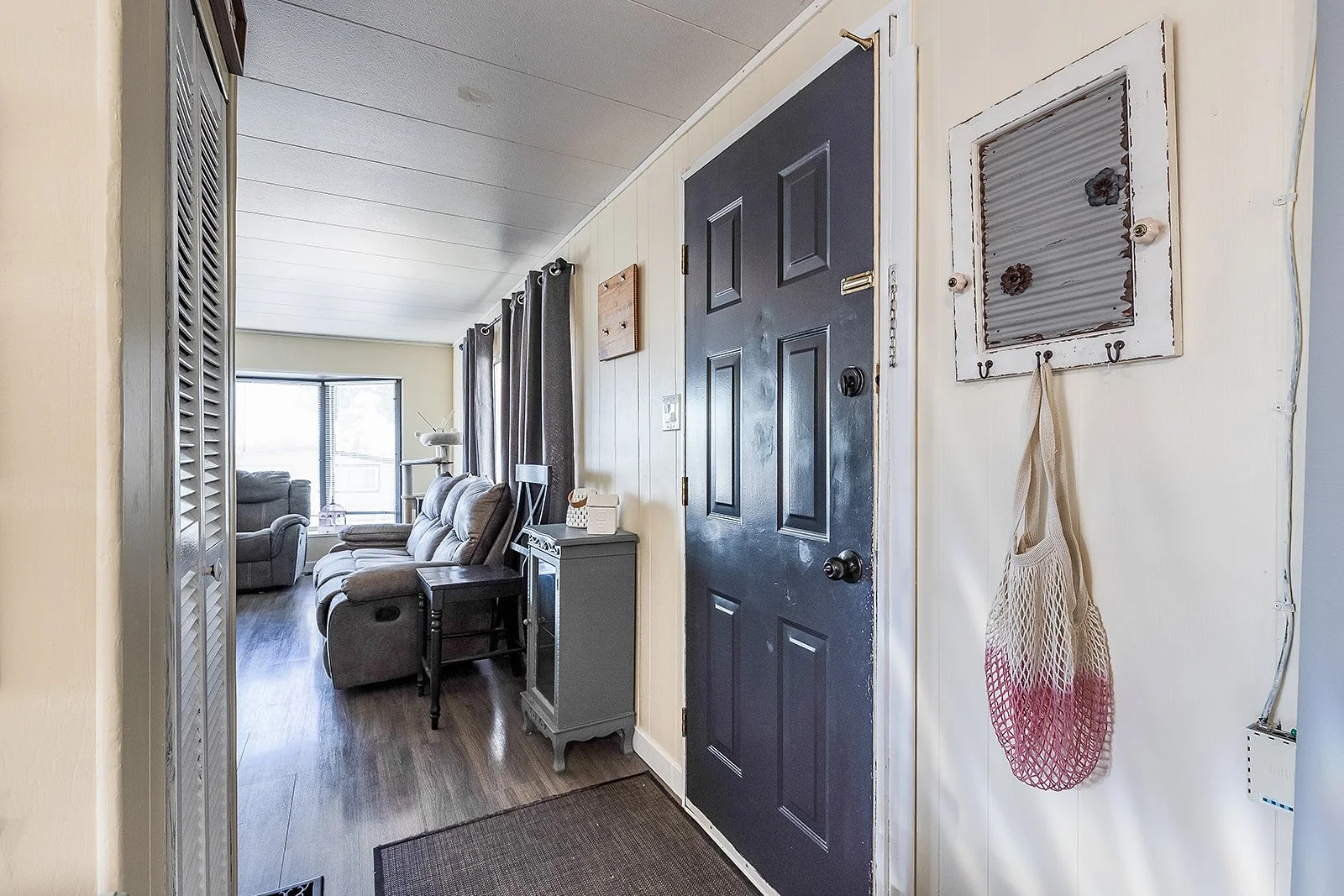 125 4000 13 Ave Se-8.jpg