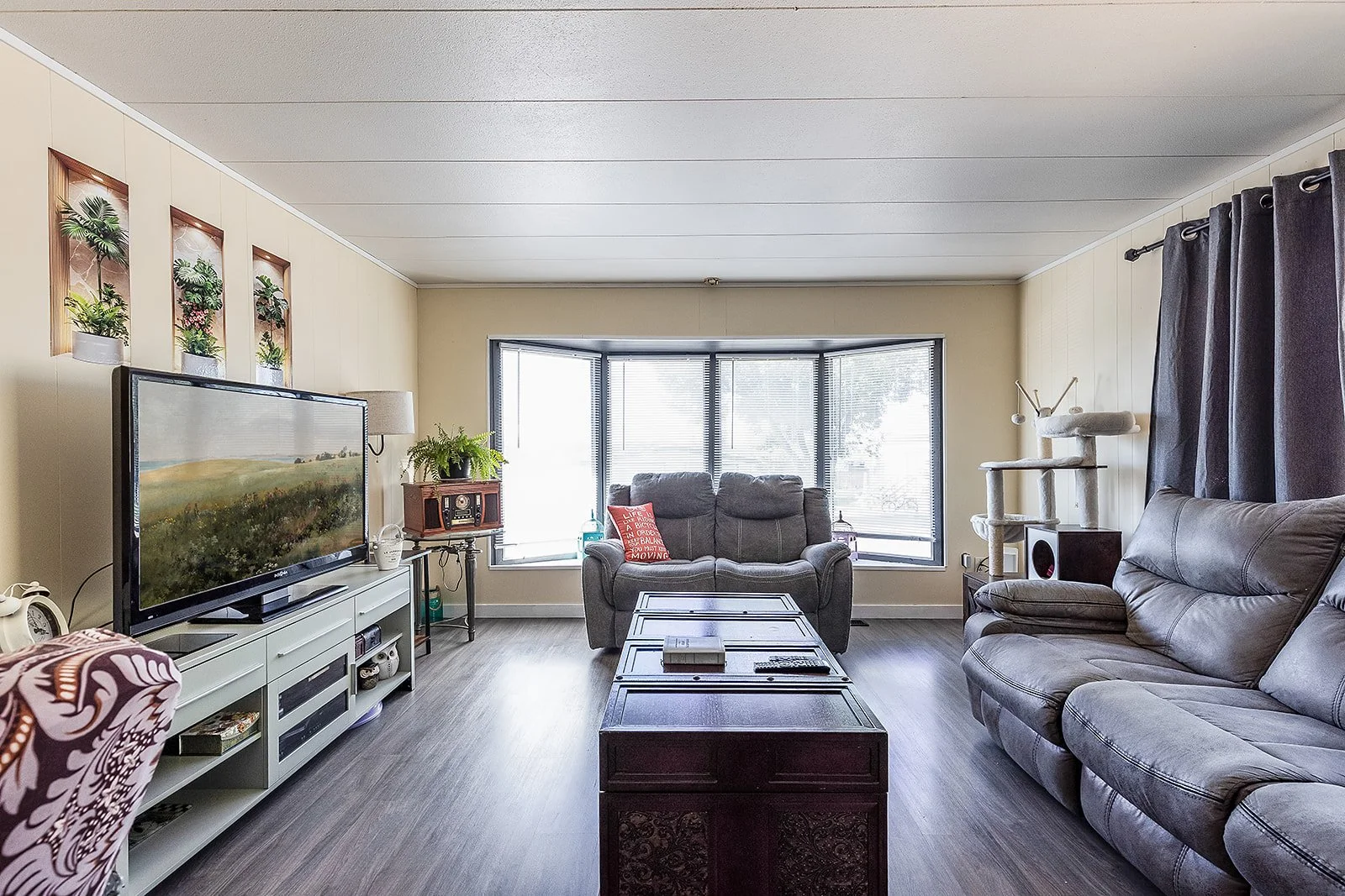 125 4000 13 Ave Se-10.jpg