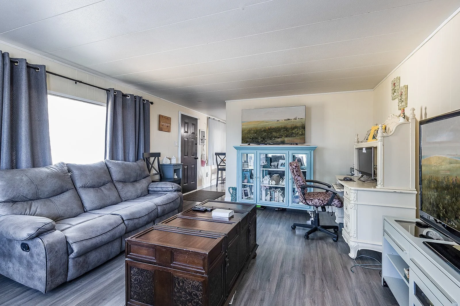 125 4000 13 Ave Se-11.jpg
