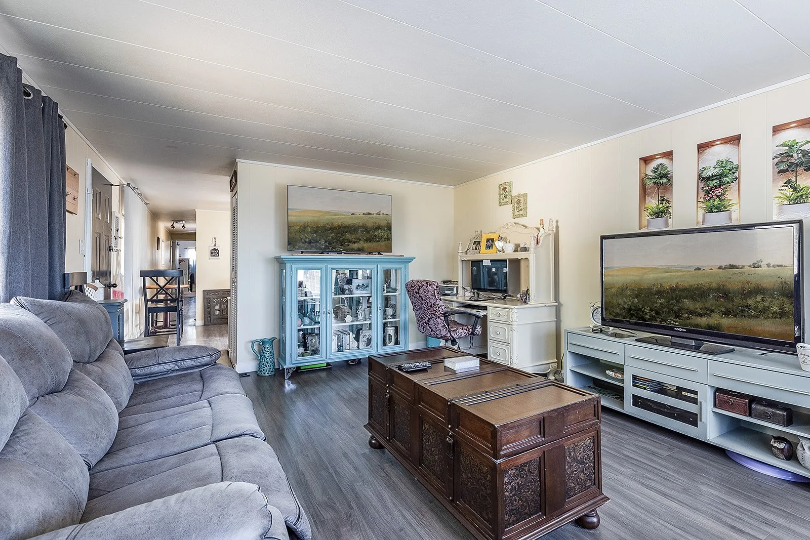 125 4000 13 Ave Se-12.jpg