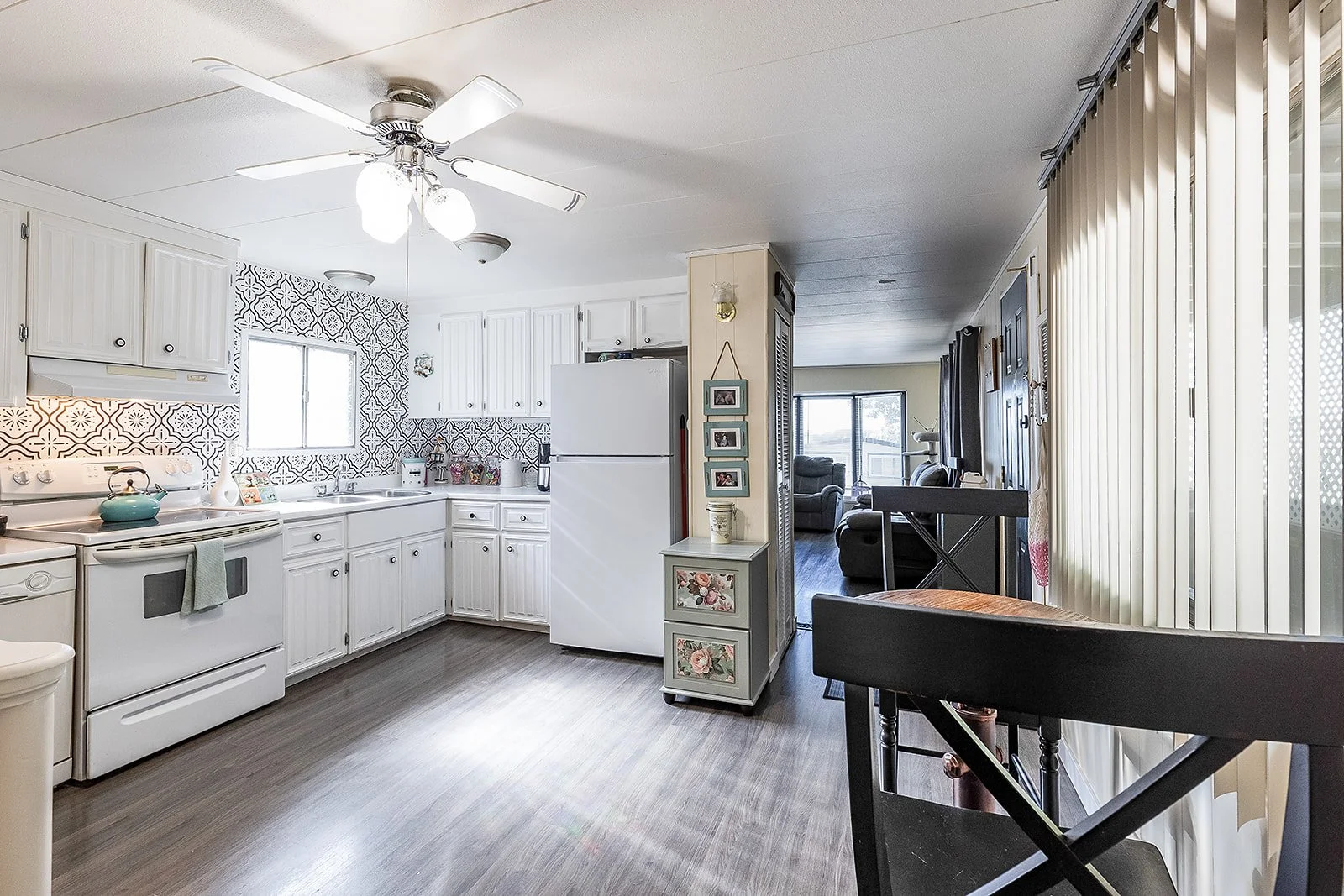 125 4000 13 Ave Se-14.jpg