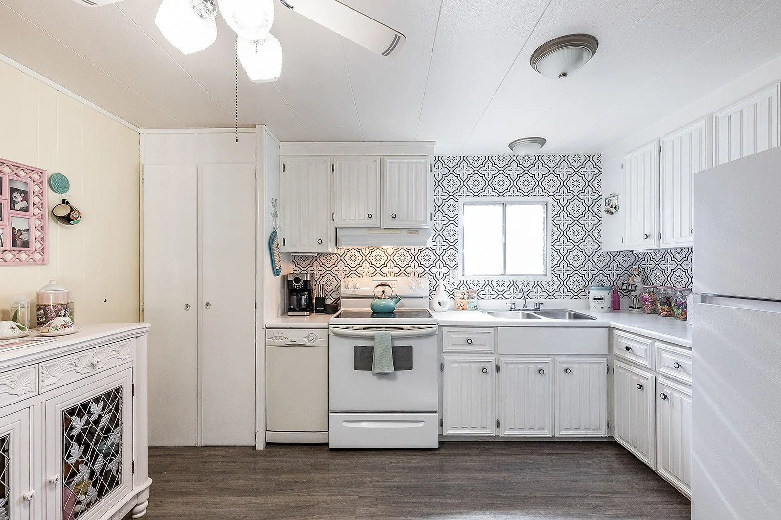125 4000 13 Ave Se-16.jpg