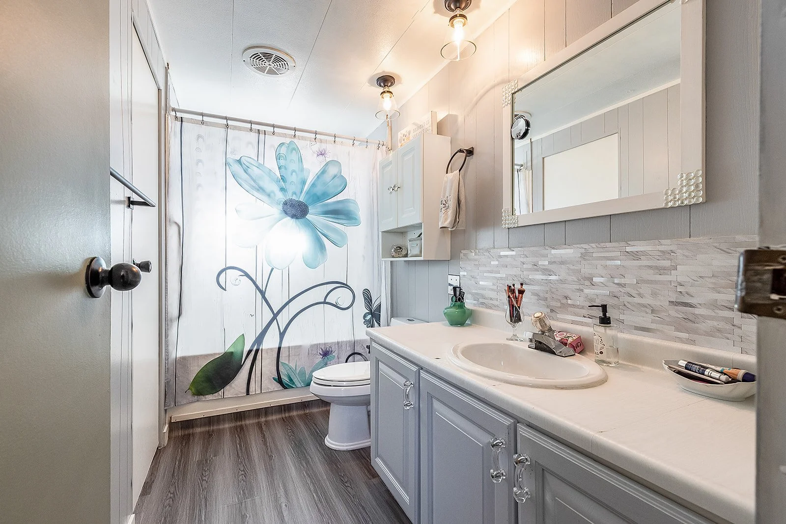 125 4000 13 Ave Se-19.jpg