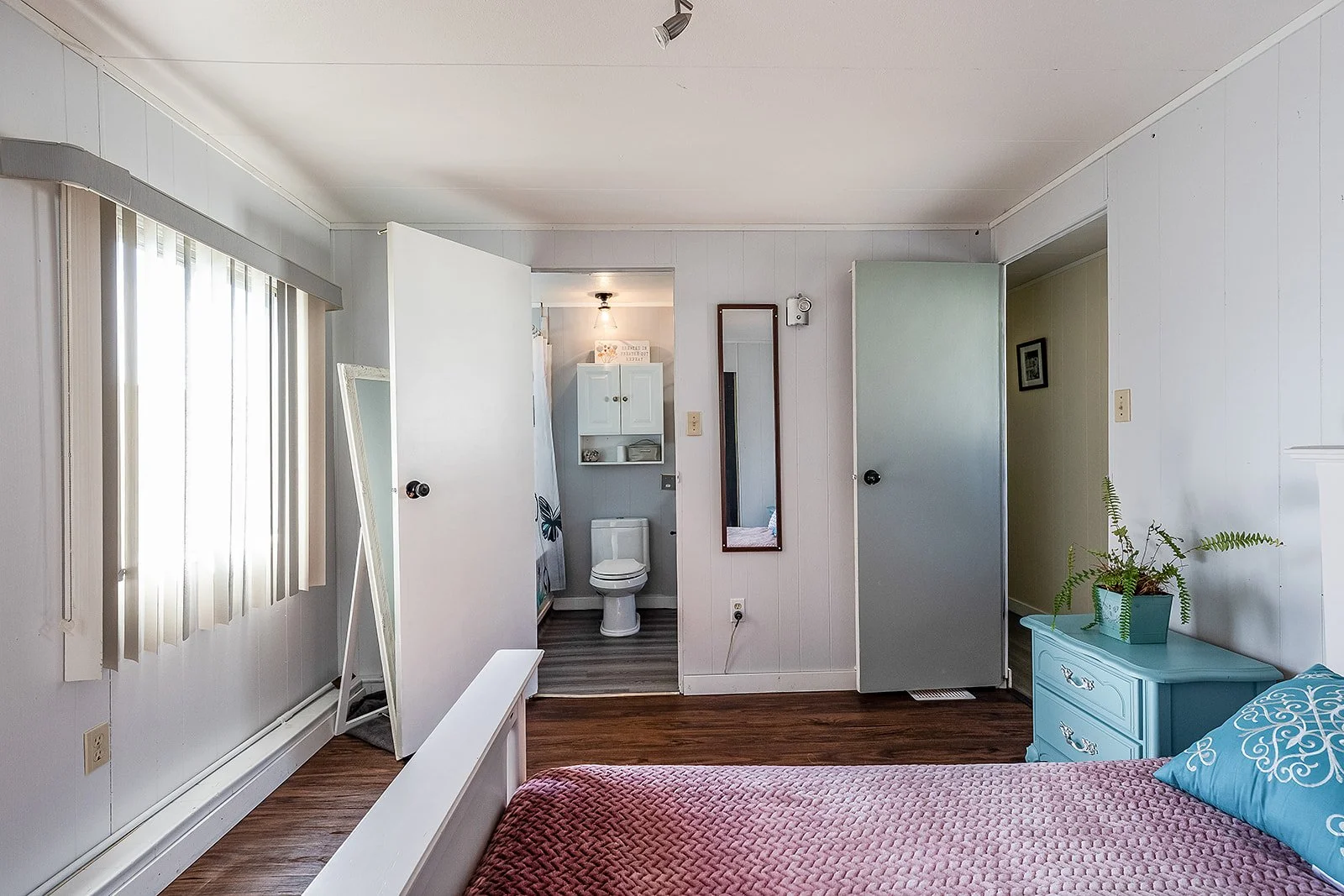 125 4000 13 Ave Se-22.jpg