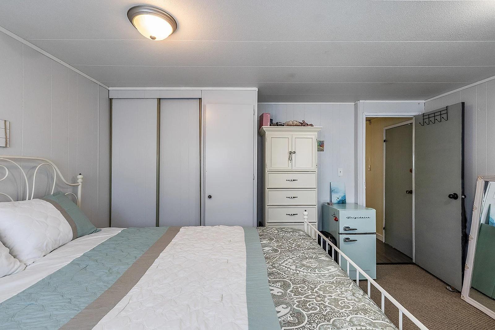 125 4000 13 Ave Se-25.jpg