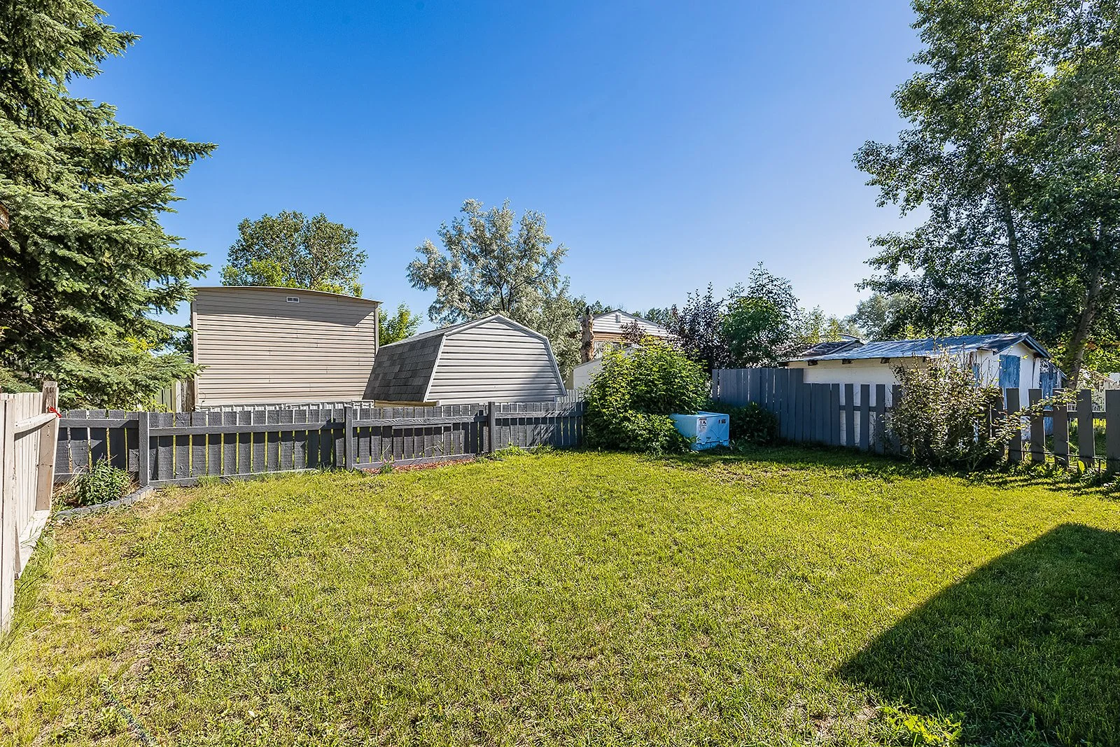125 4000 13 Ave Se-35.jpg