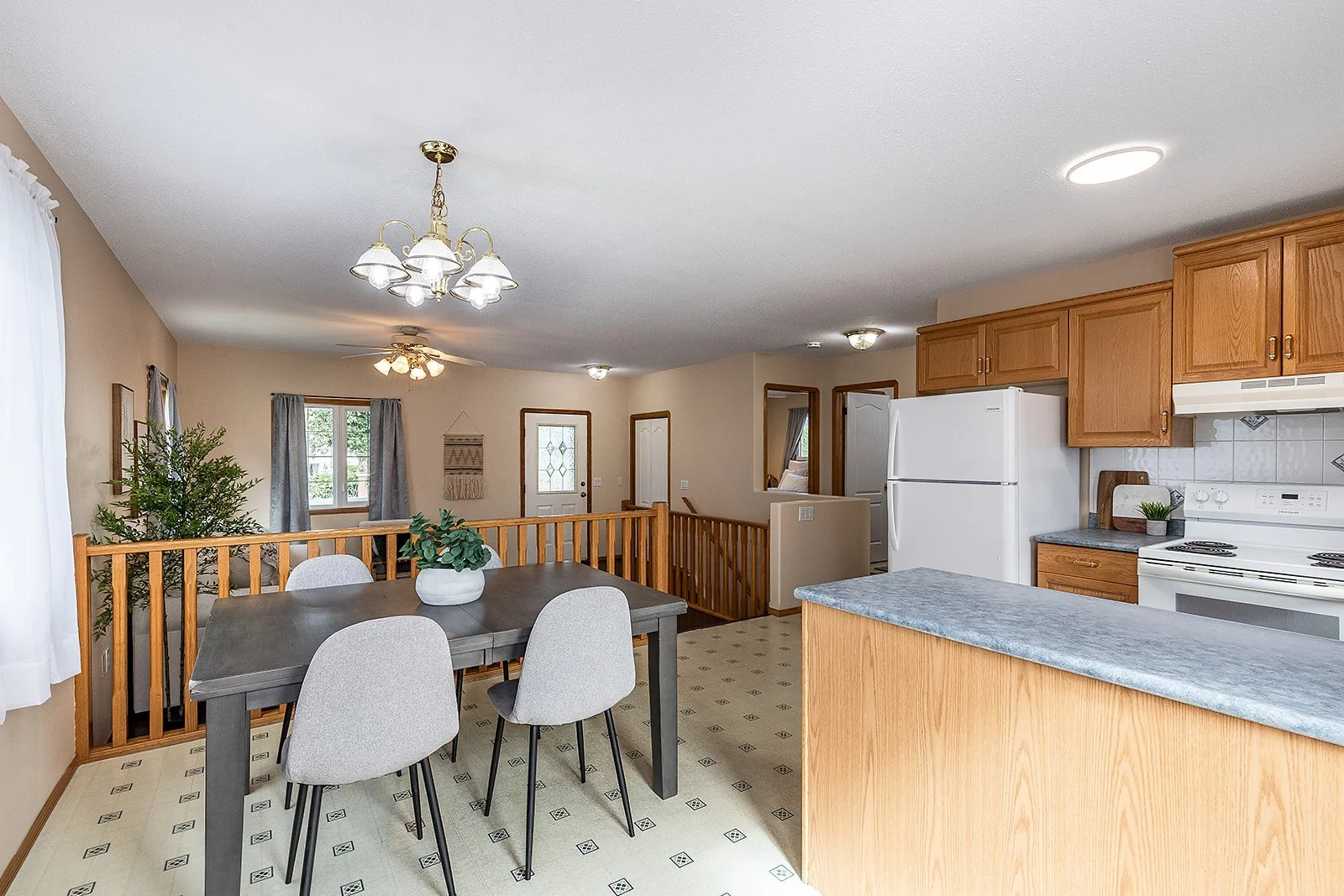 367 Woodman Ave SE-27.jpg