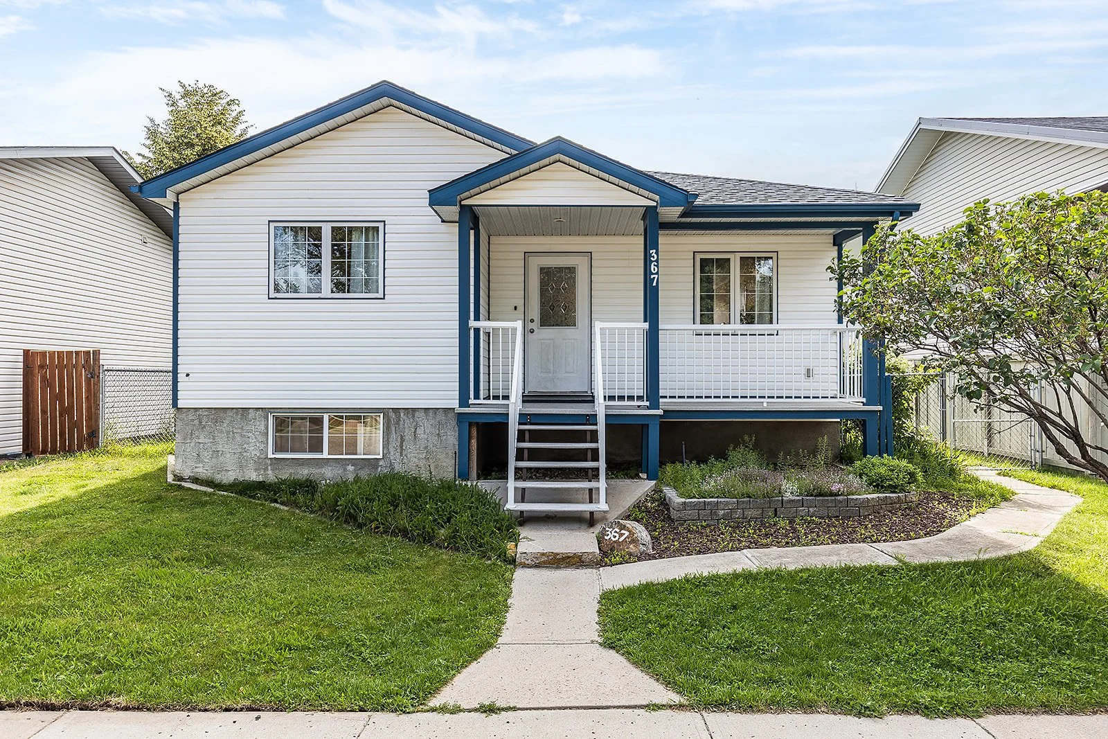 367 Woodman Ave SE-2.jpg