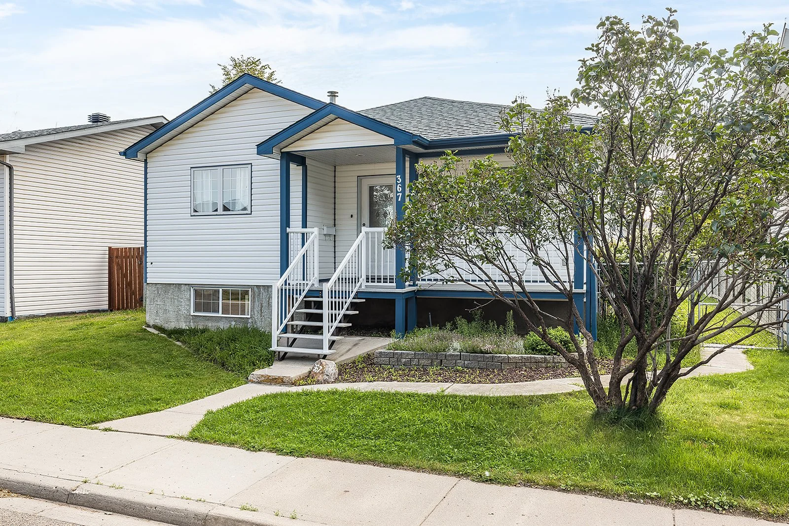 367 Woodman Ave SE-4.jpg