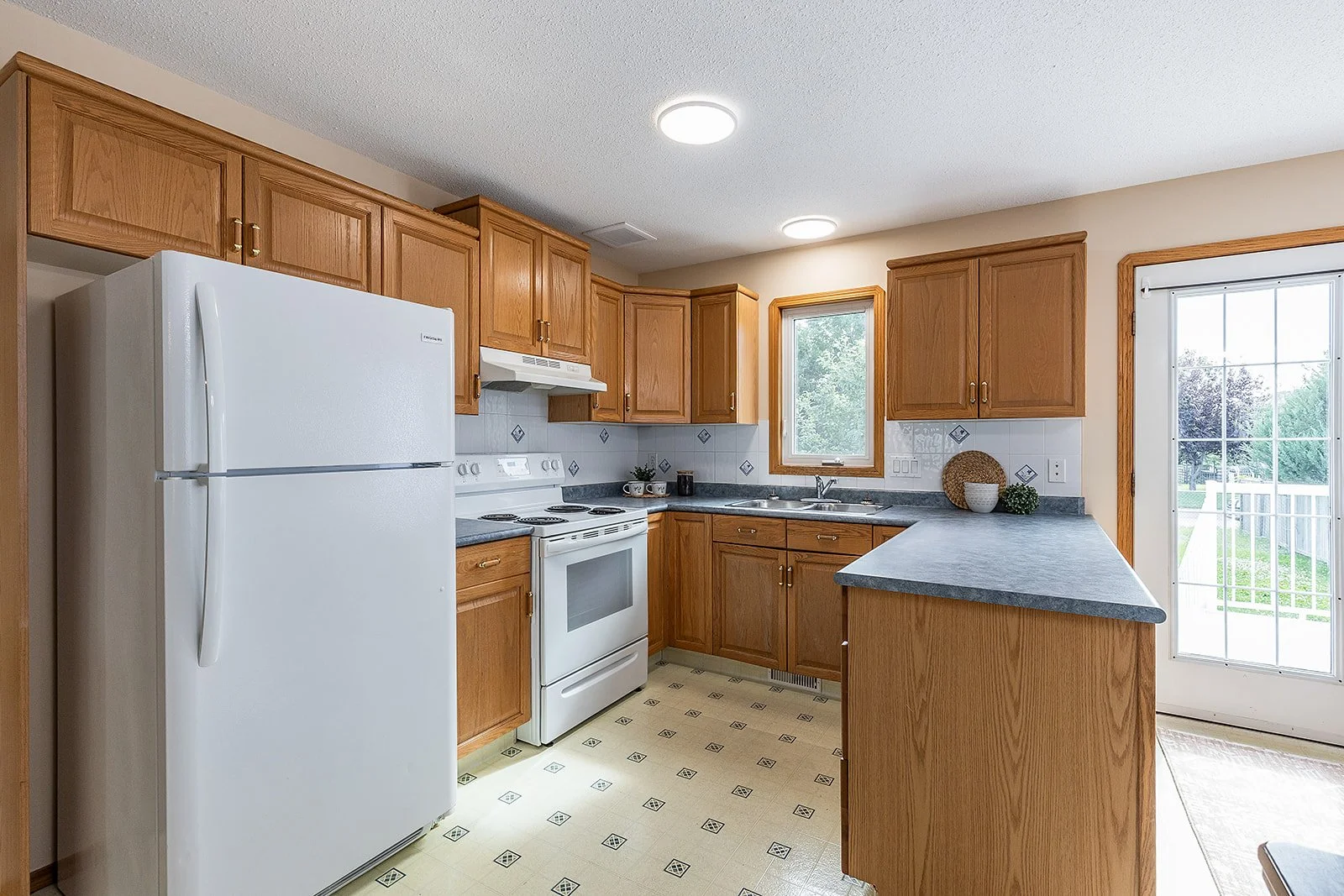 367 Woodman Ave SE-18.jpg
