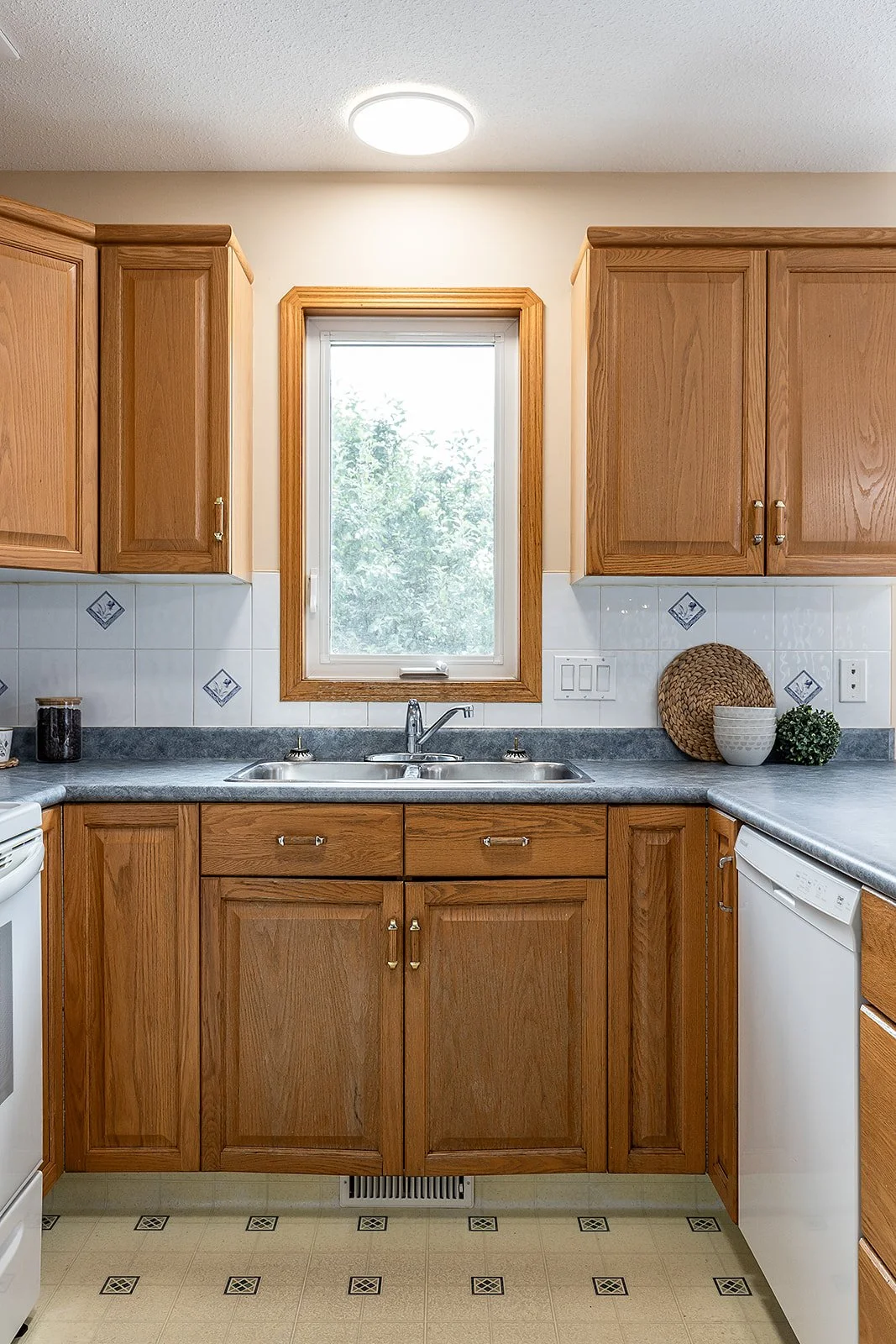 367 Woodman Ave SE-19.jpg