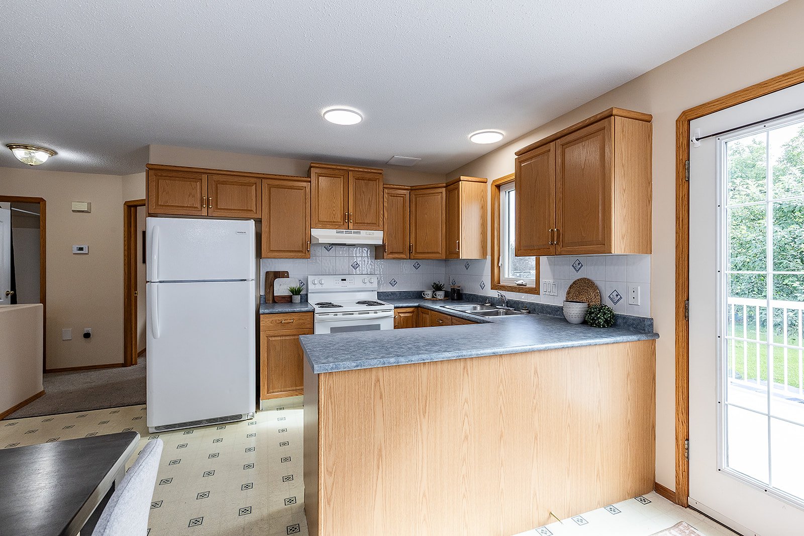 367 Woodman Ave SE-22.jpg