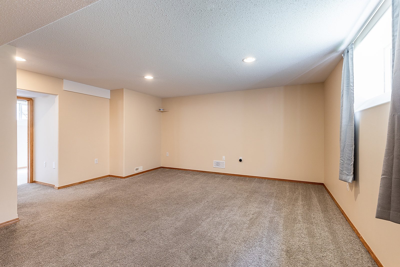 367 Woodman Ave SE-35.jpg