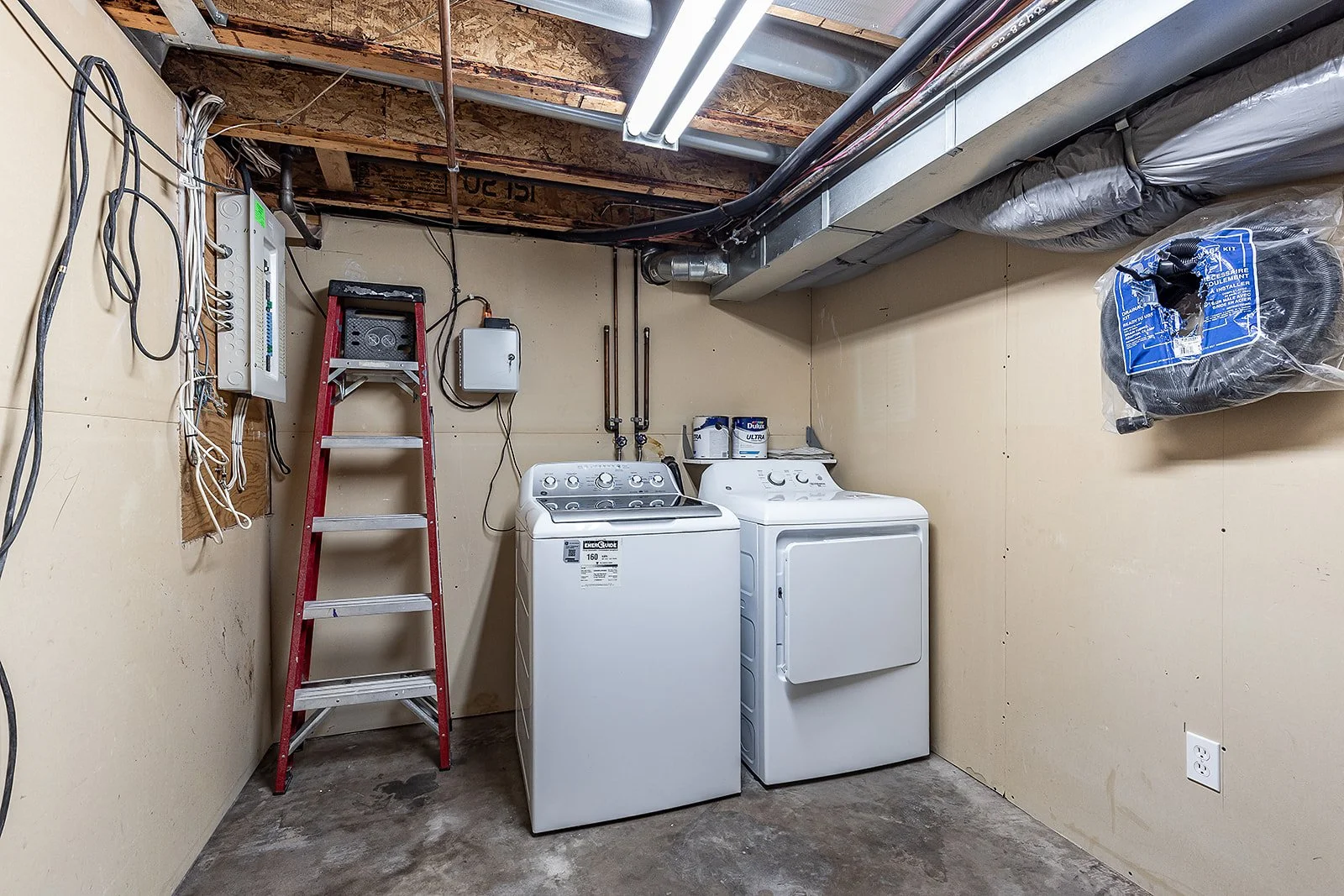367 Woodman Ave SE-42.jpg