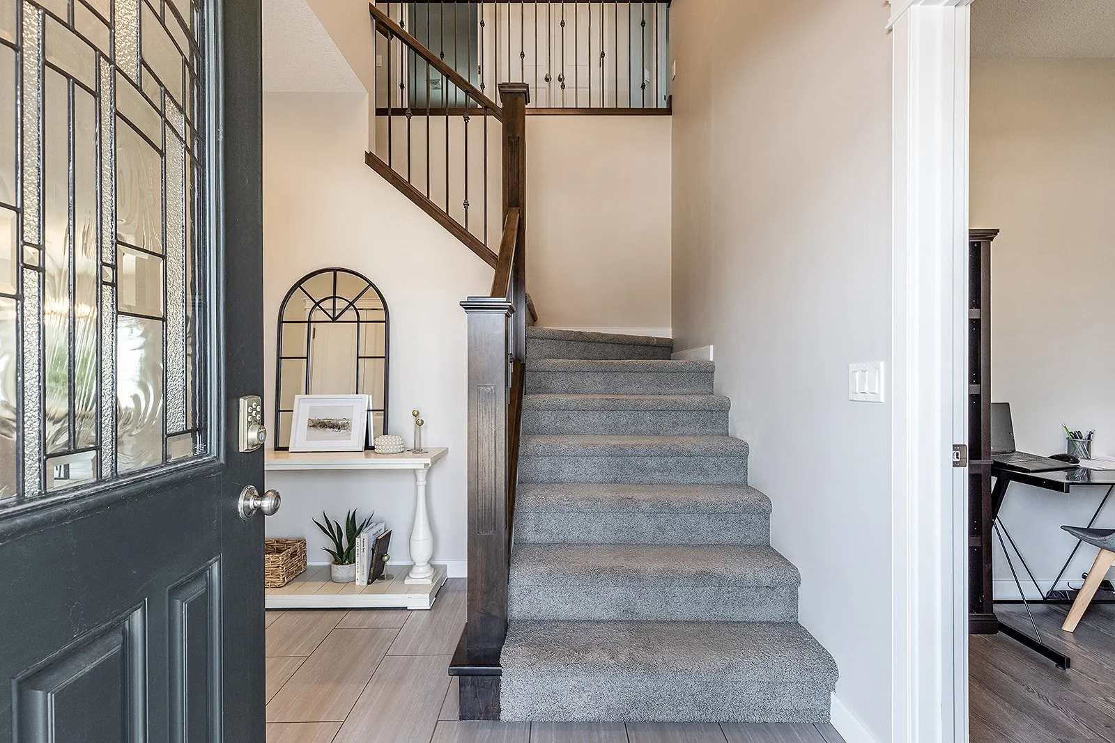 213 Somerside Rd SE-8.jpg