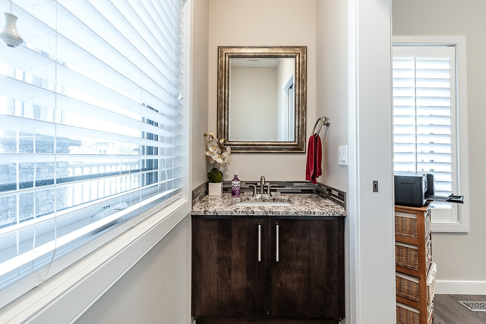 213 Somerside Rd SE-13.jpg