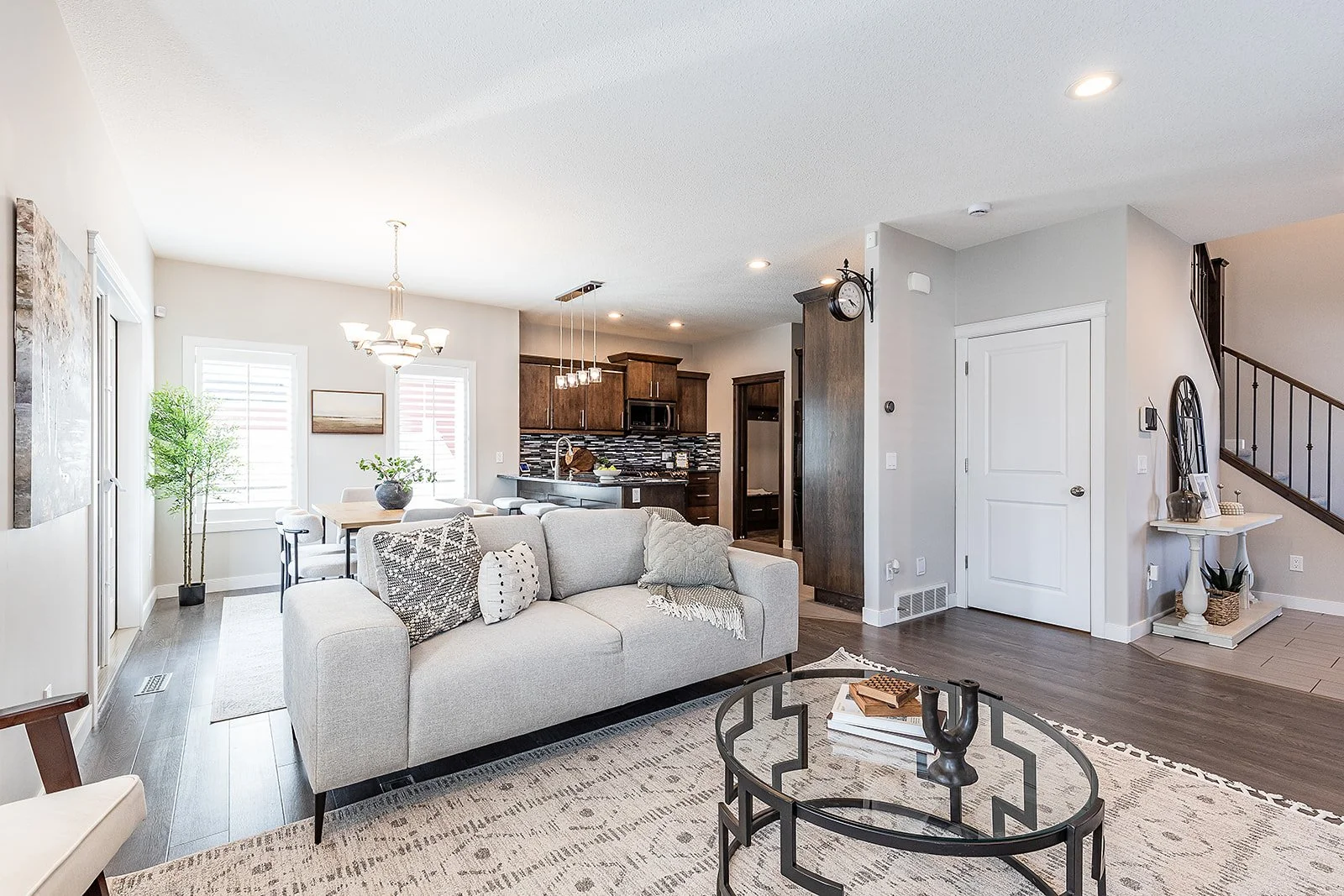213 Somerside Rd SE-20.jpg