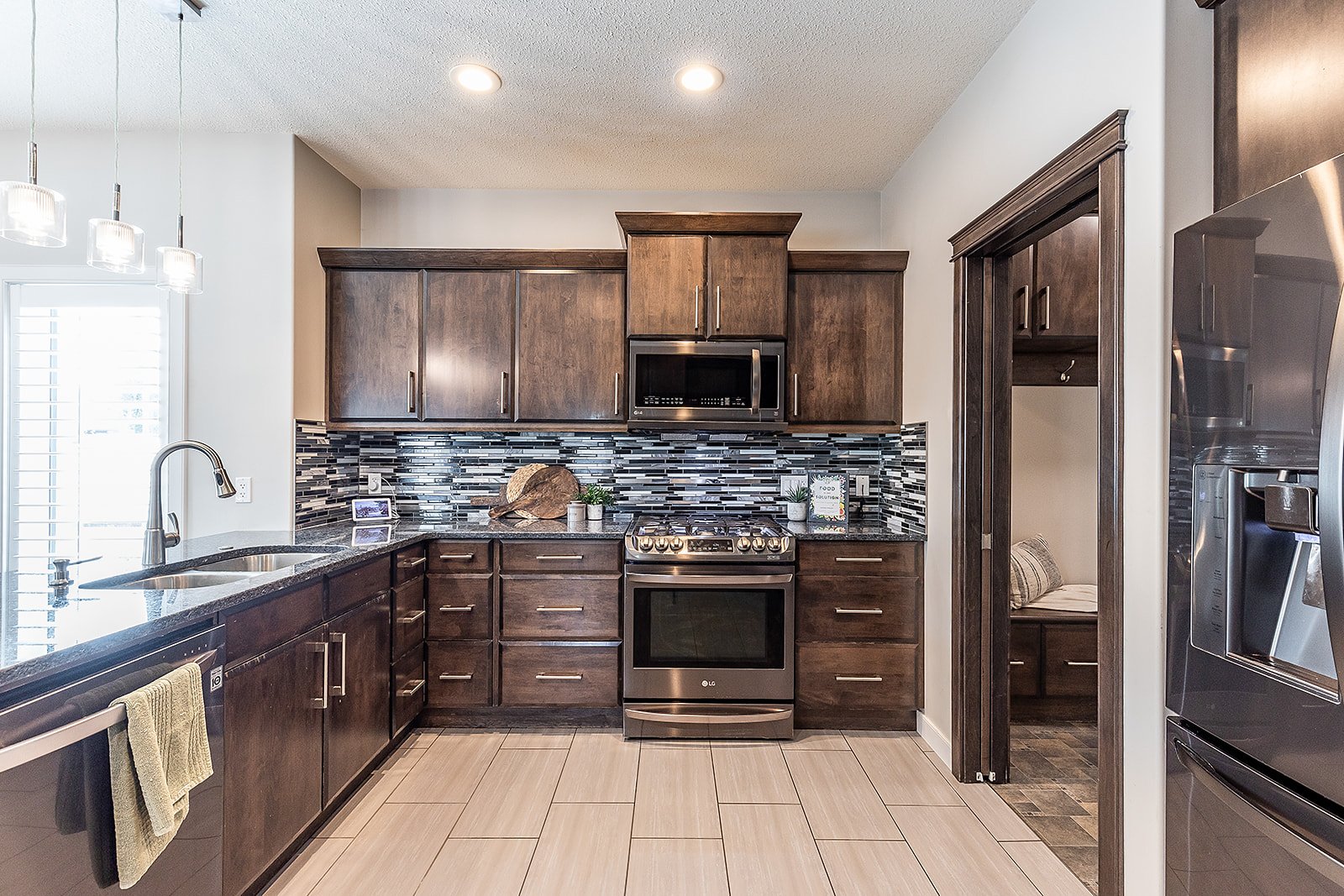 213 Somerside Rd SE-30.jpg