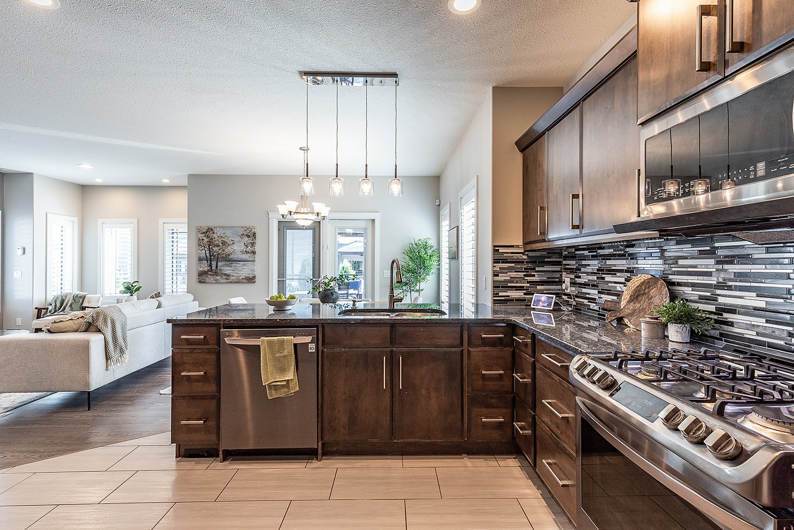 213 Somerside Rd SE-31.jpg