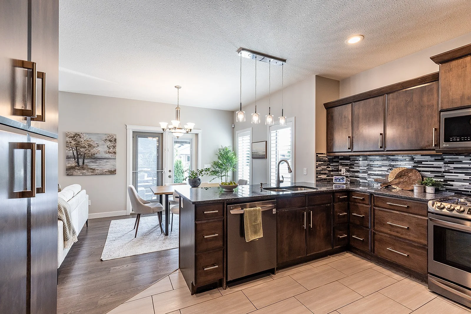 213 Somerside Rd SE-34.jpg