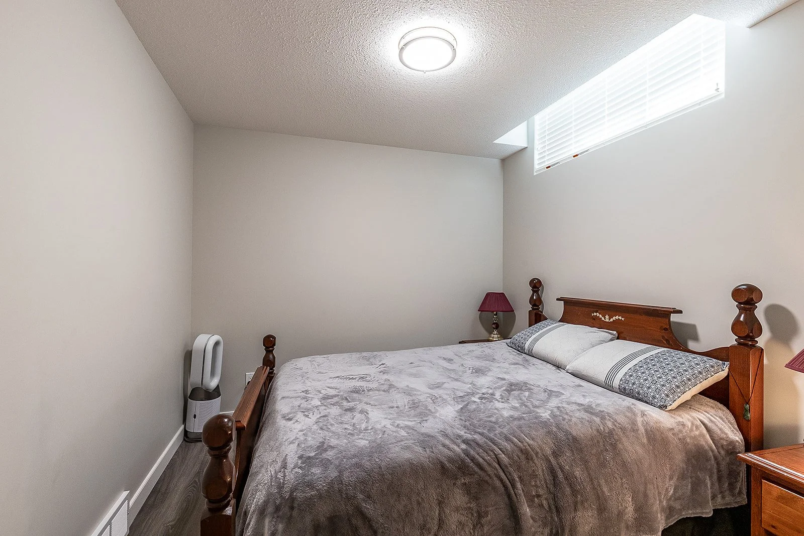 213 Somerside Rd SE-56.jpg