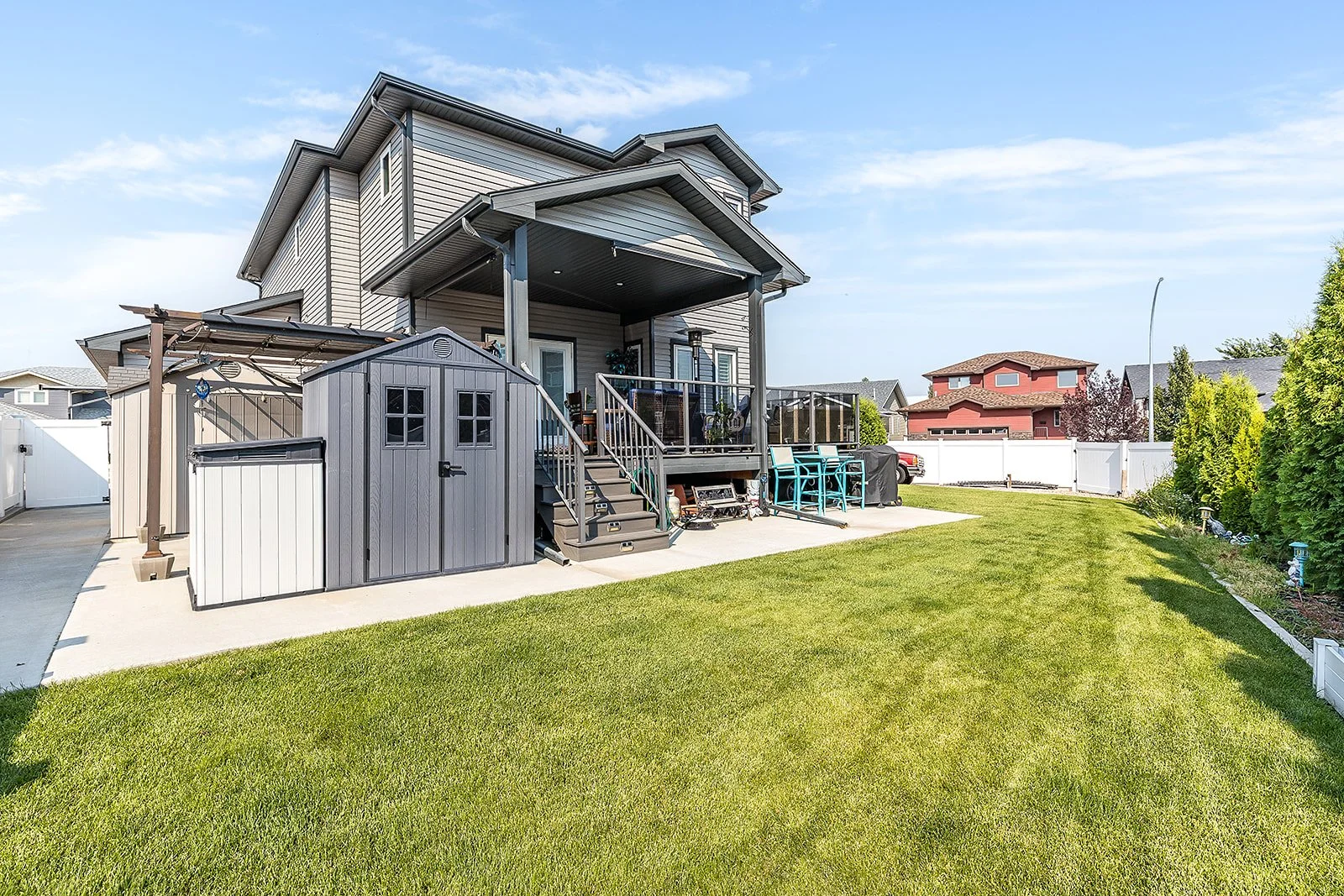 213 Somerside Rd SE-65.jpg