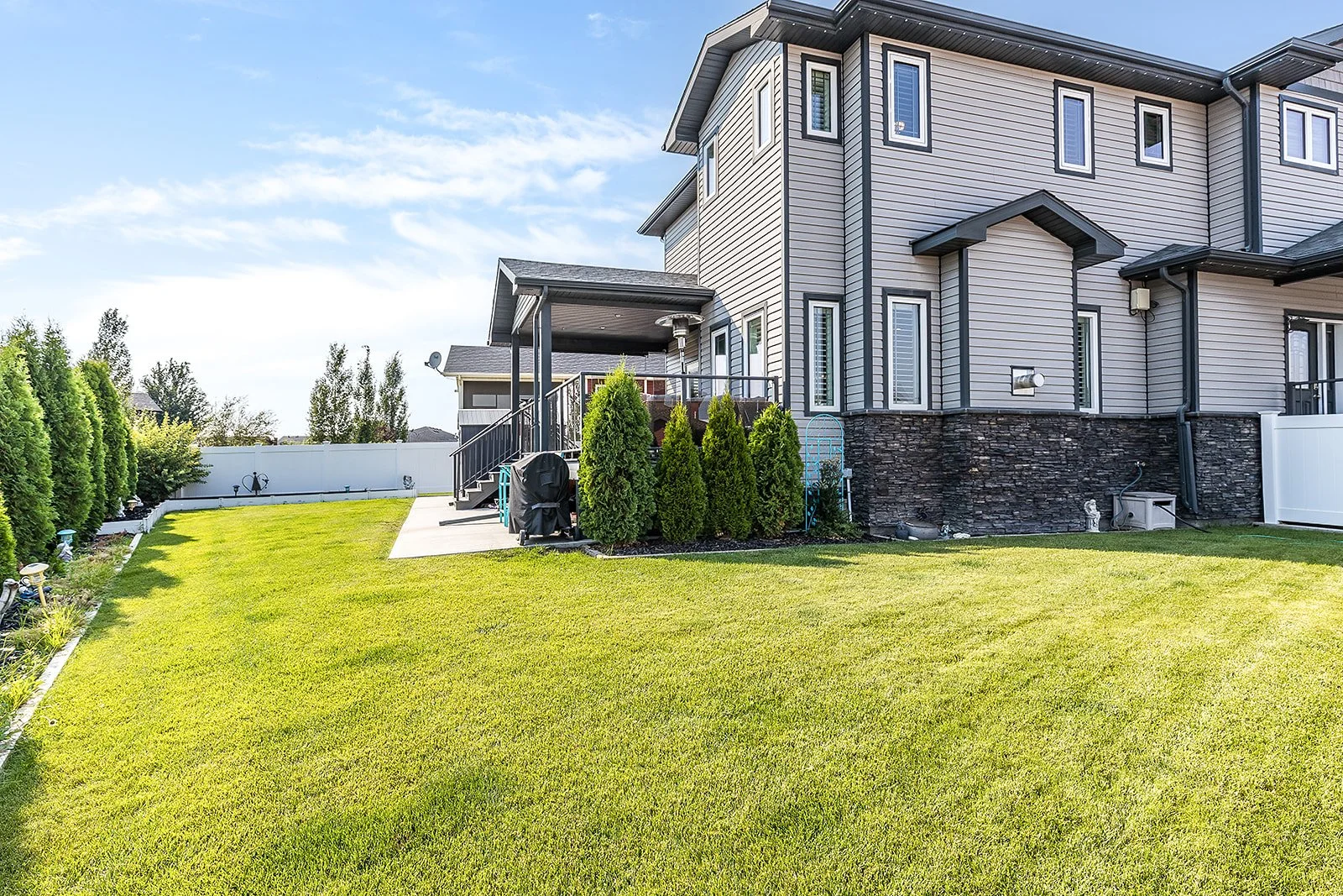 213 Somerside Rd SE-66.jpg