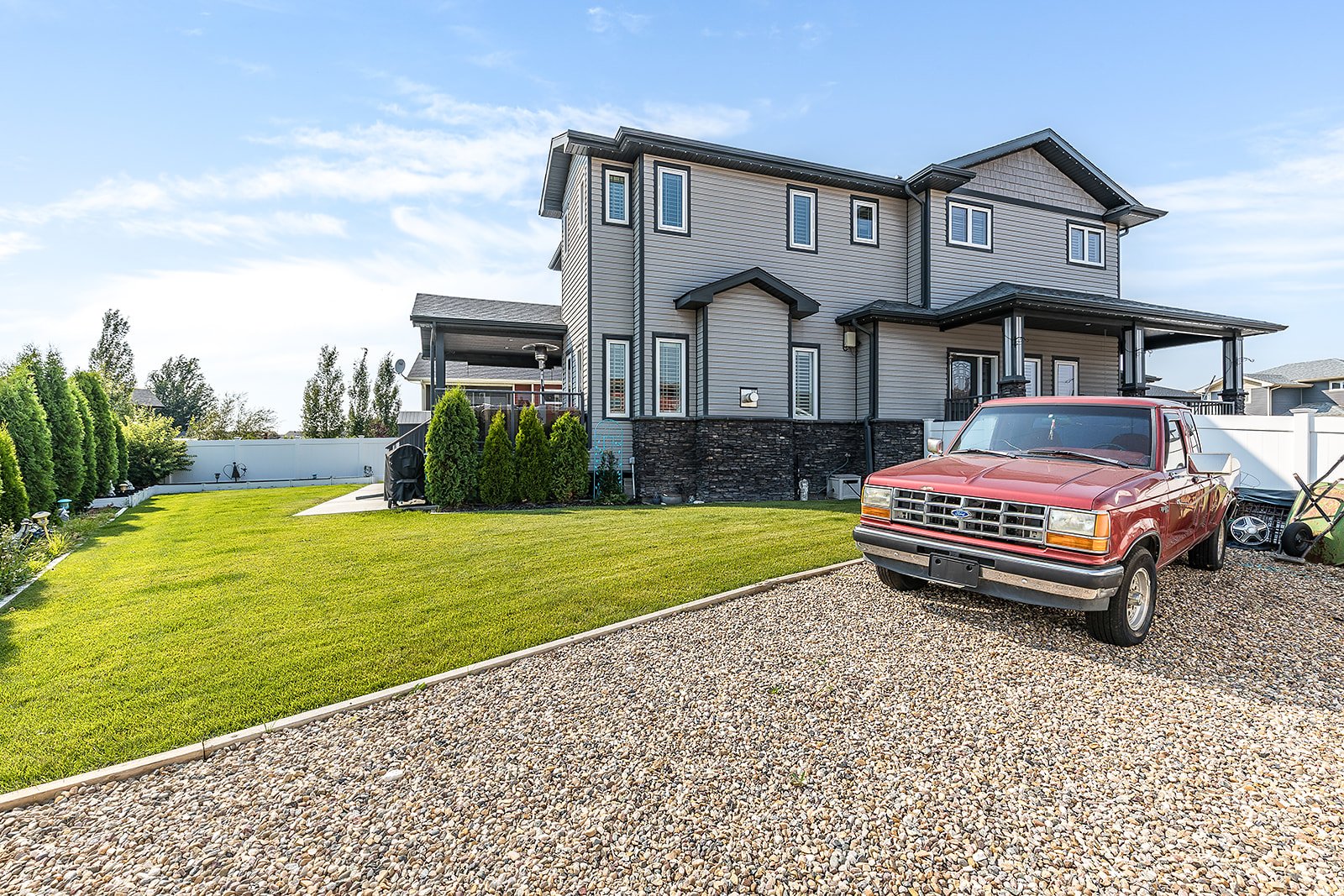 213 Somerside Rd SE-67.jpg