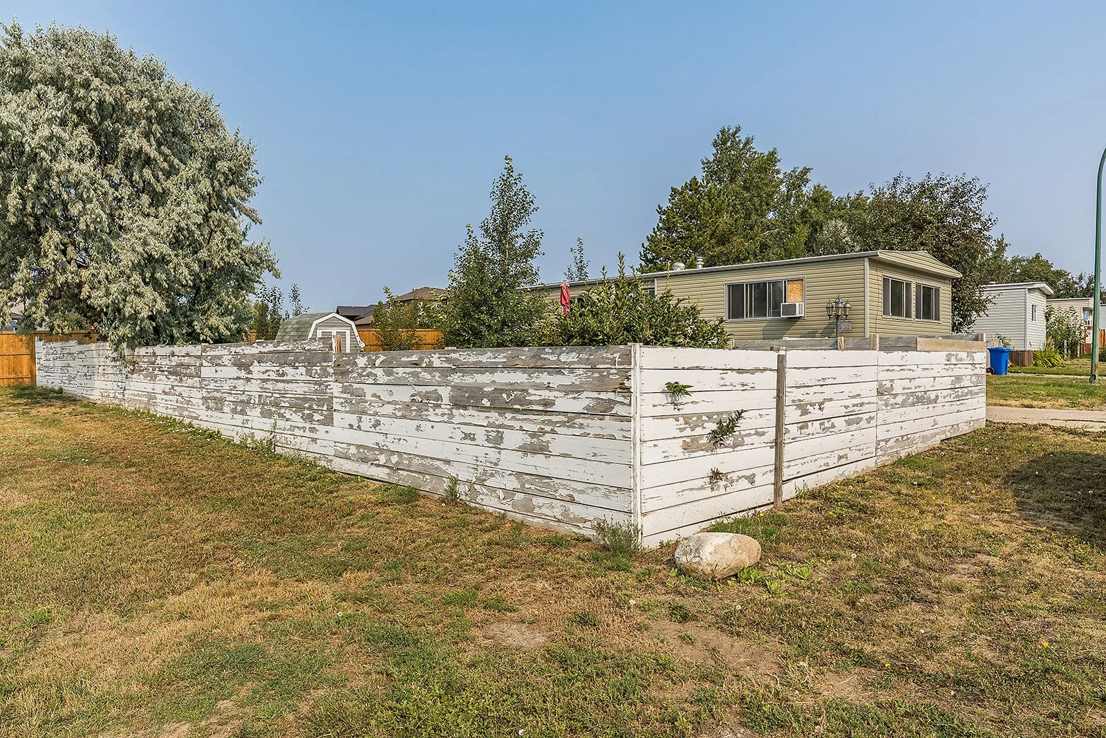 262 4000 13 Ave SE-4.jpg