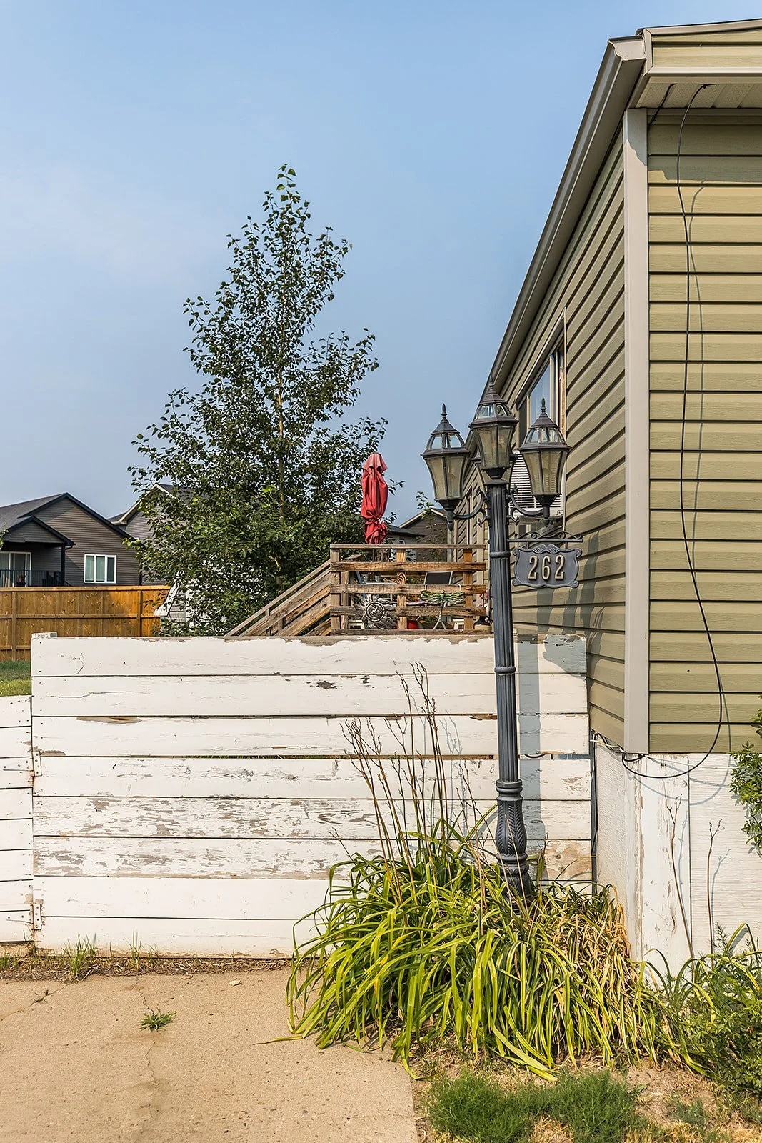 262 4000 13 Ave SE-5.jpg