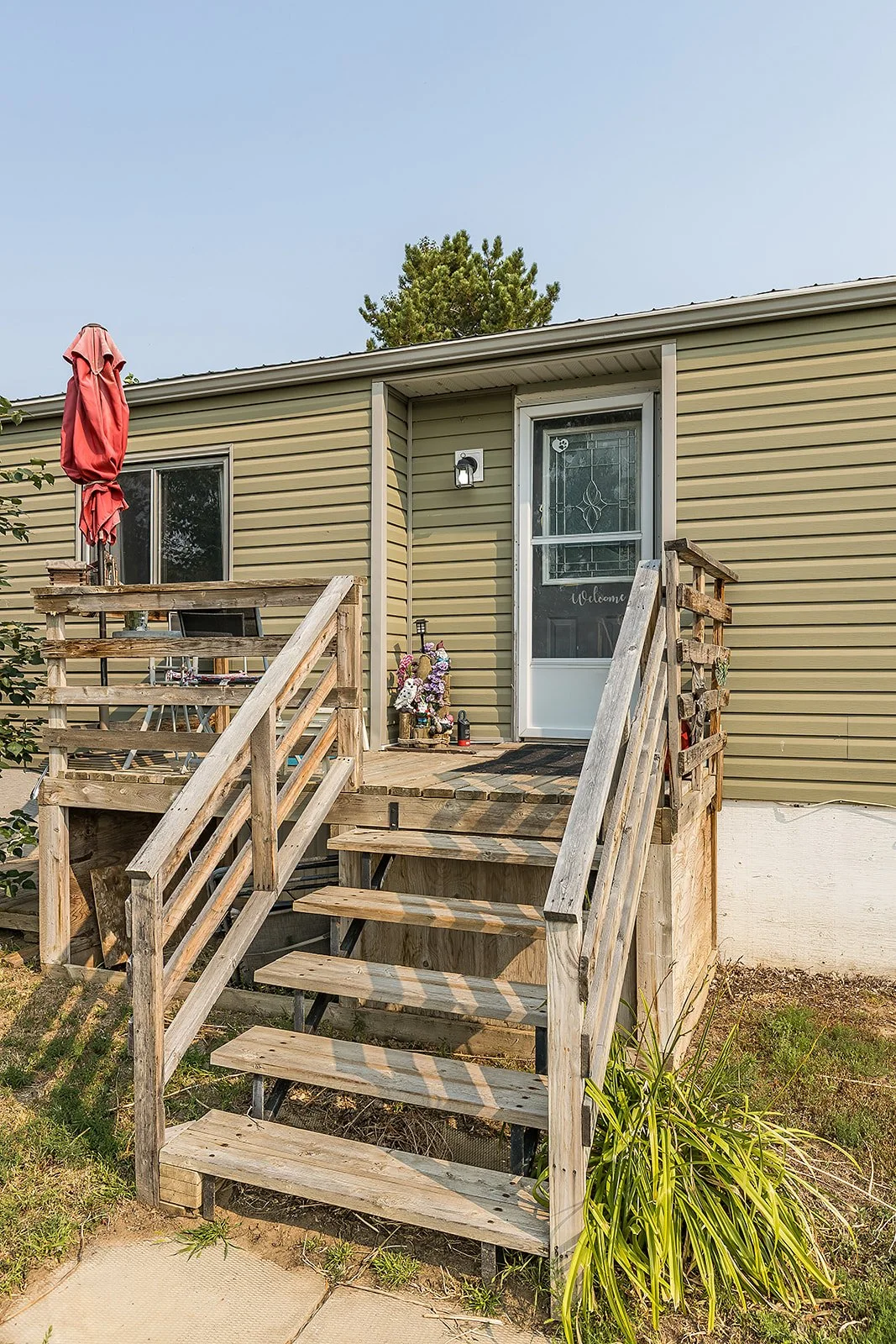 262 4000 13 Ave SE-6.jpg