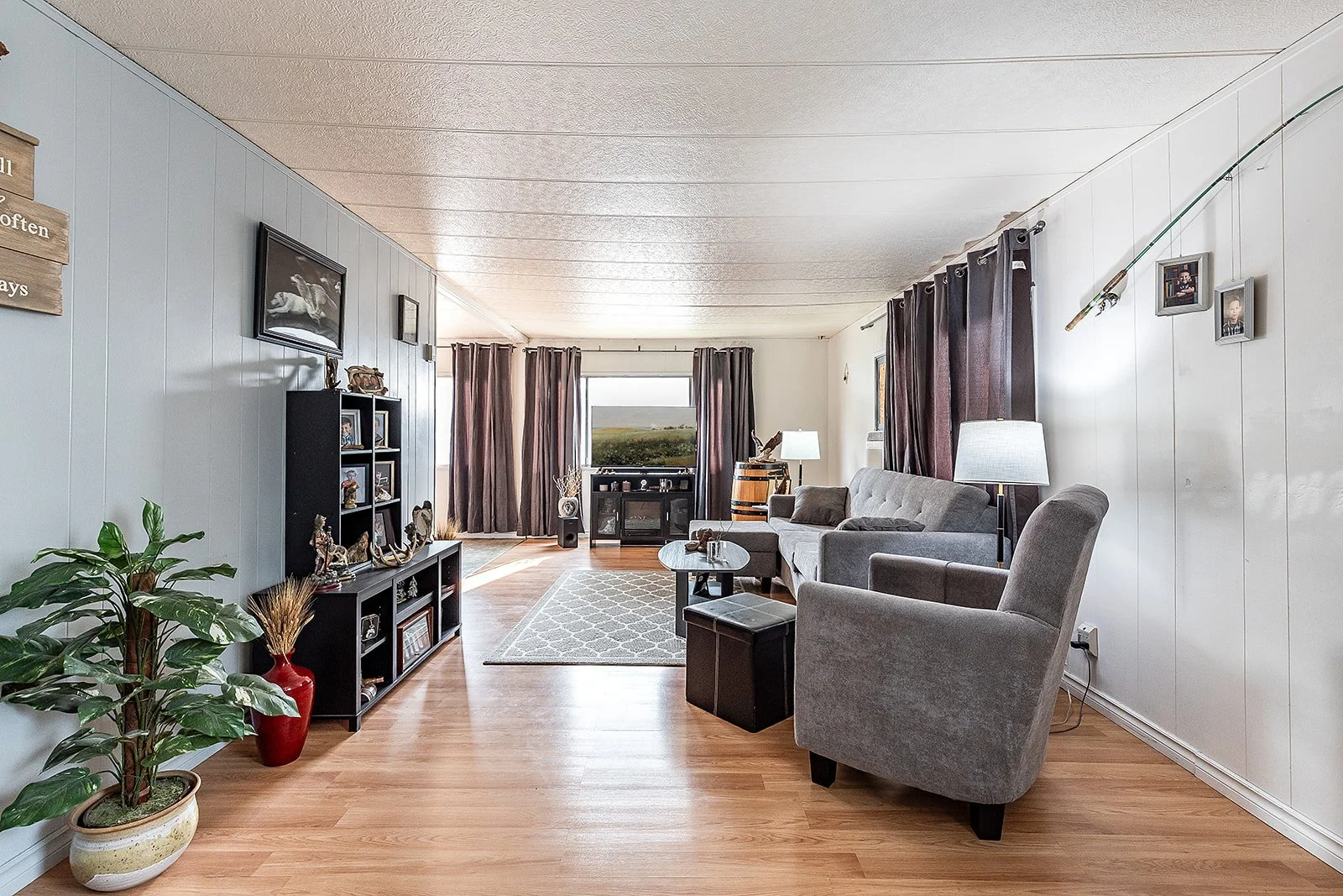 262 4000 13 Ave SE-10.jpg