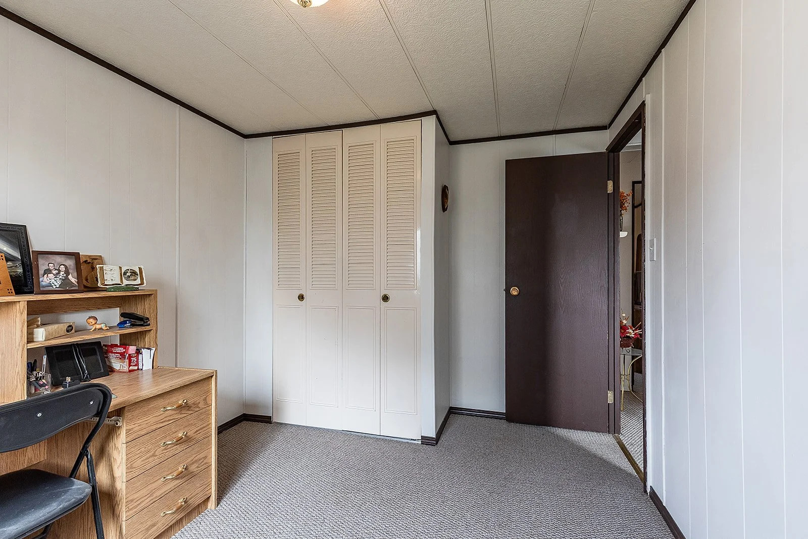 262 4000 13 Ave SE-35.jpg