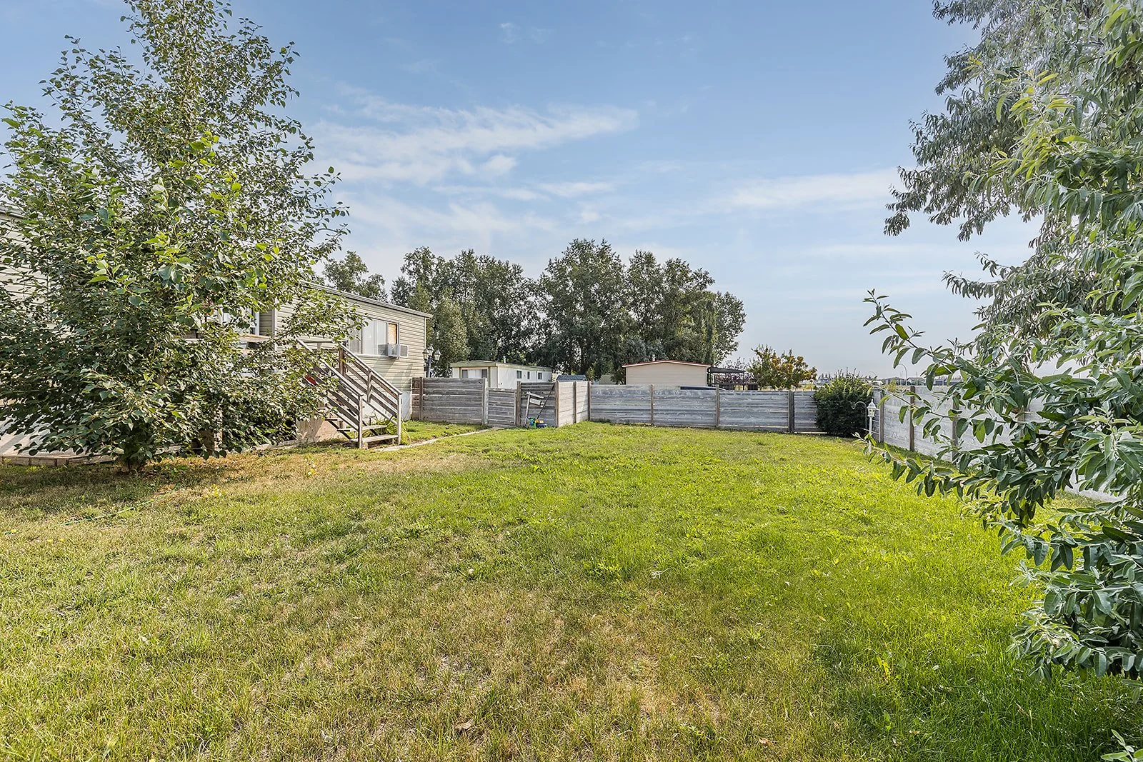262 4000 13 Ave SE-40.jpg