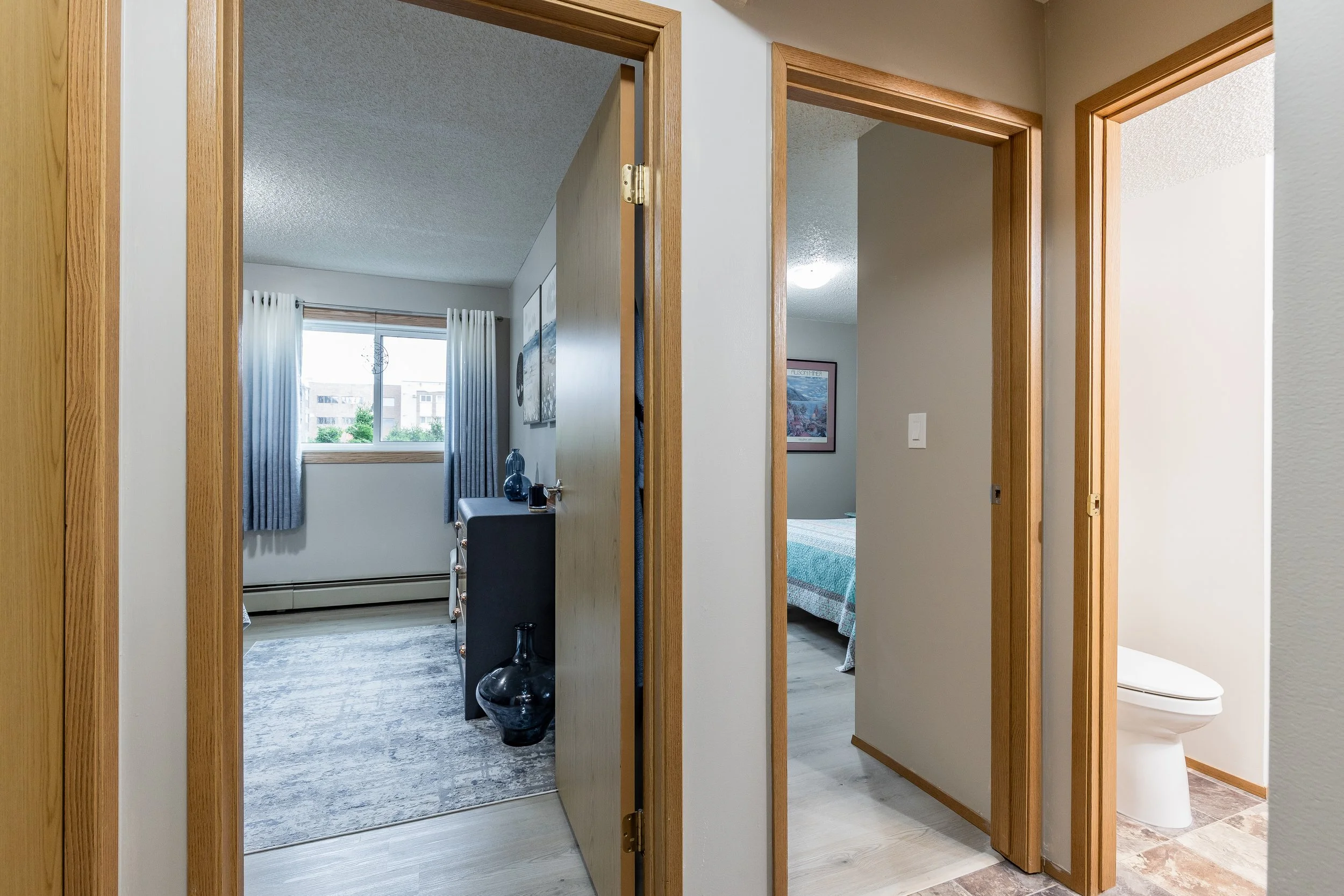 135 1480 Southview Dr SE-17.jpg