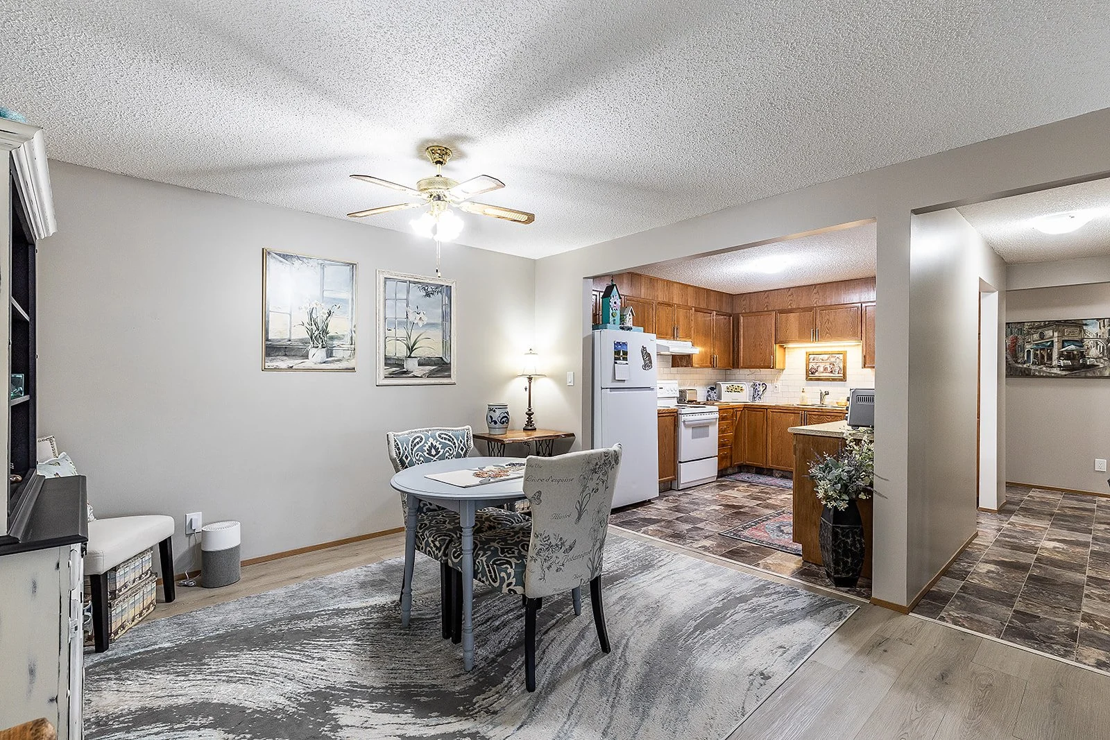 135 1480 Southview Dr SE-10.jpg