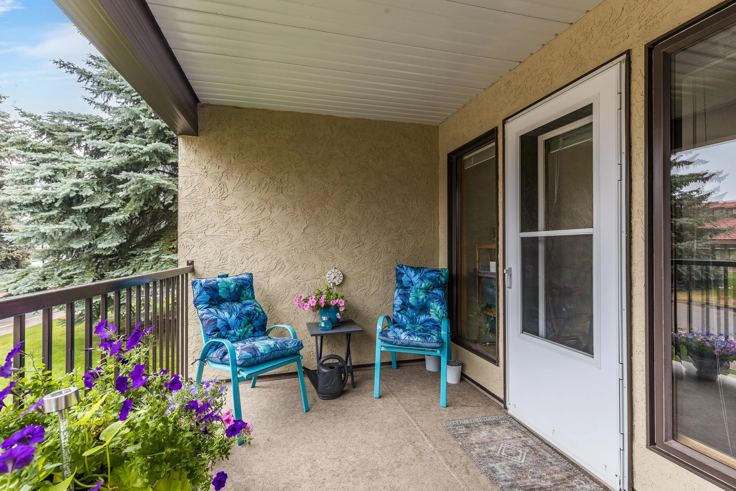 135 1480 Southview Dr SE-28.jpg