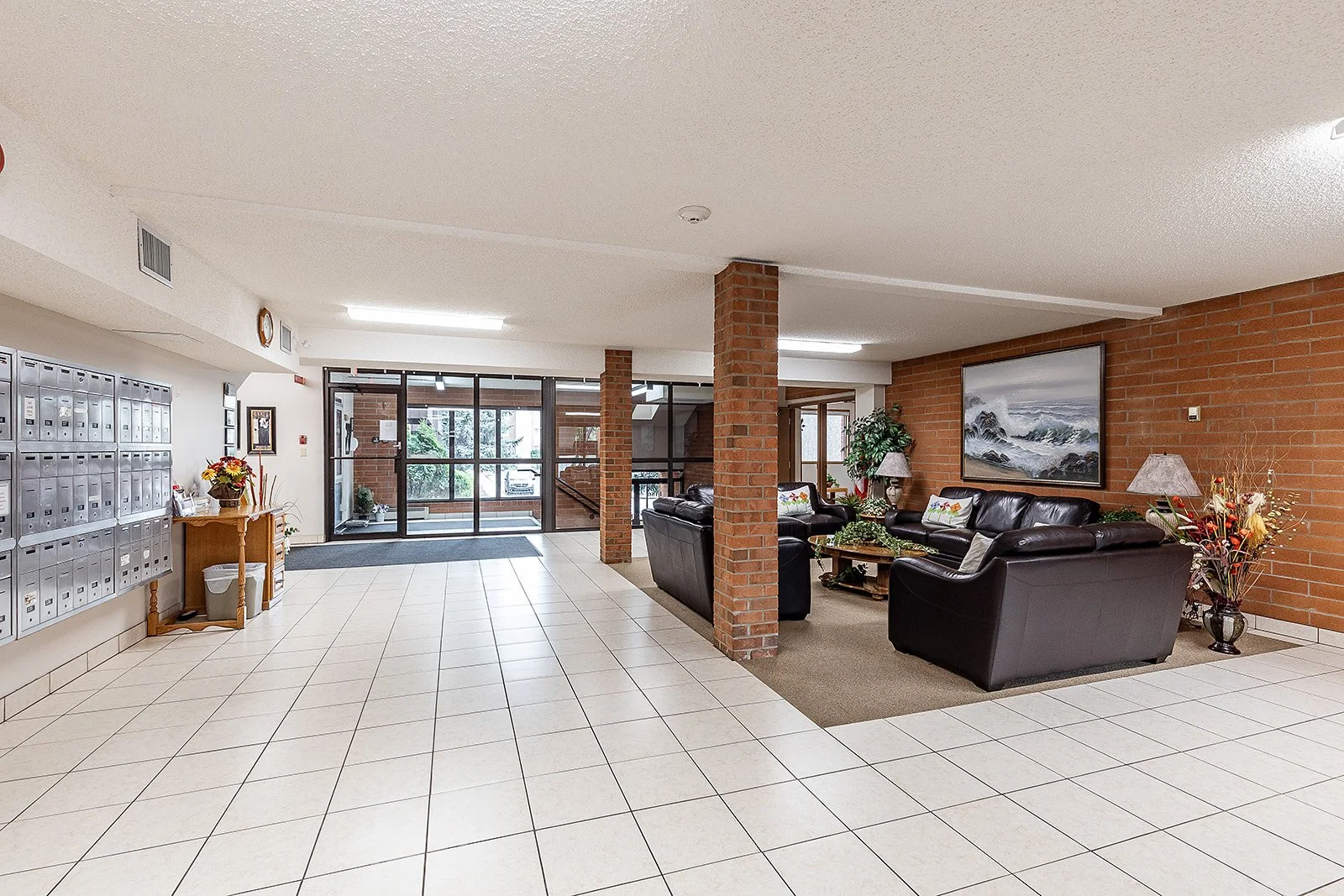 135 1480 Southview Dr SE-33.jpg