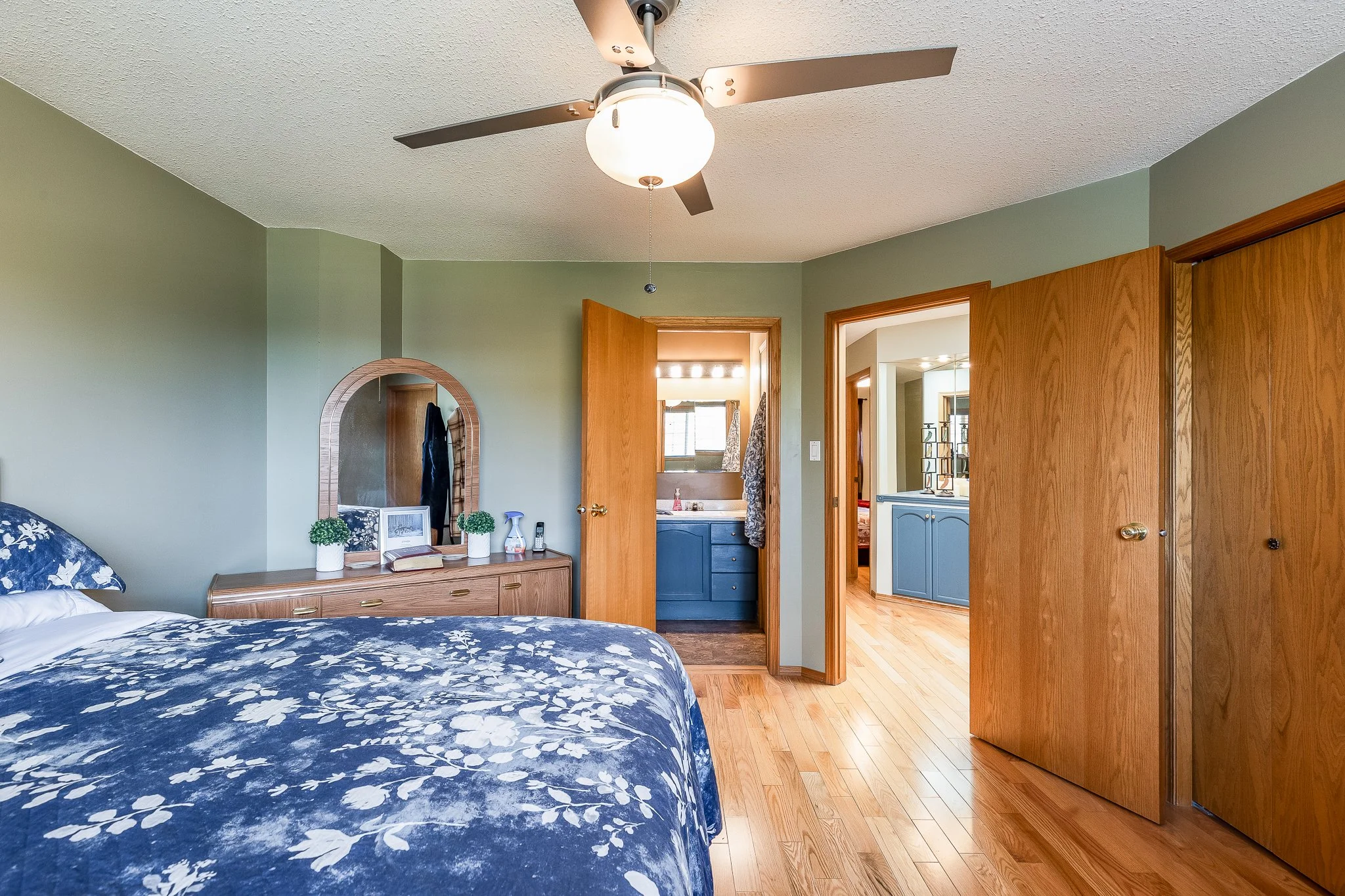 406 165 Southridge Dr SE web-28.jpg