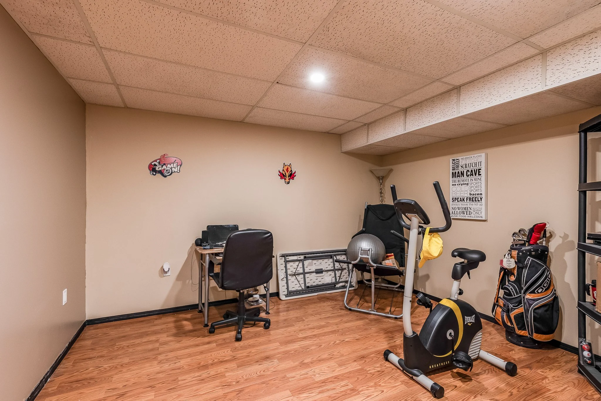 406 165 Southridge Dr SE web-35.jpg