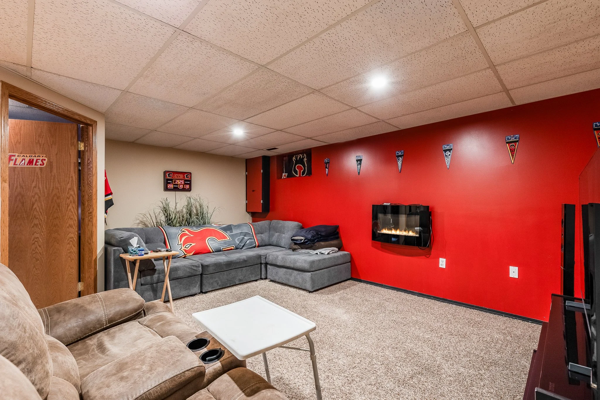 406 165 Southridge Dr SE web-36.jpg