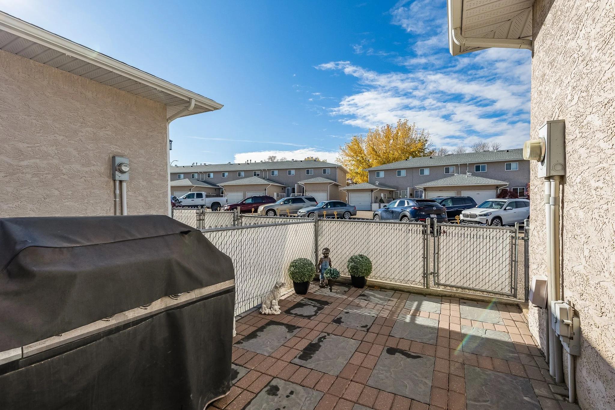 406 165 Southridge Dr SE web-44.jpg